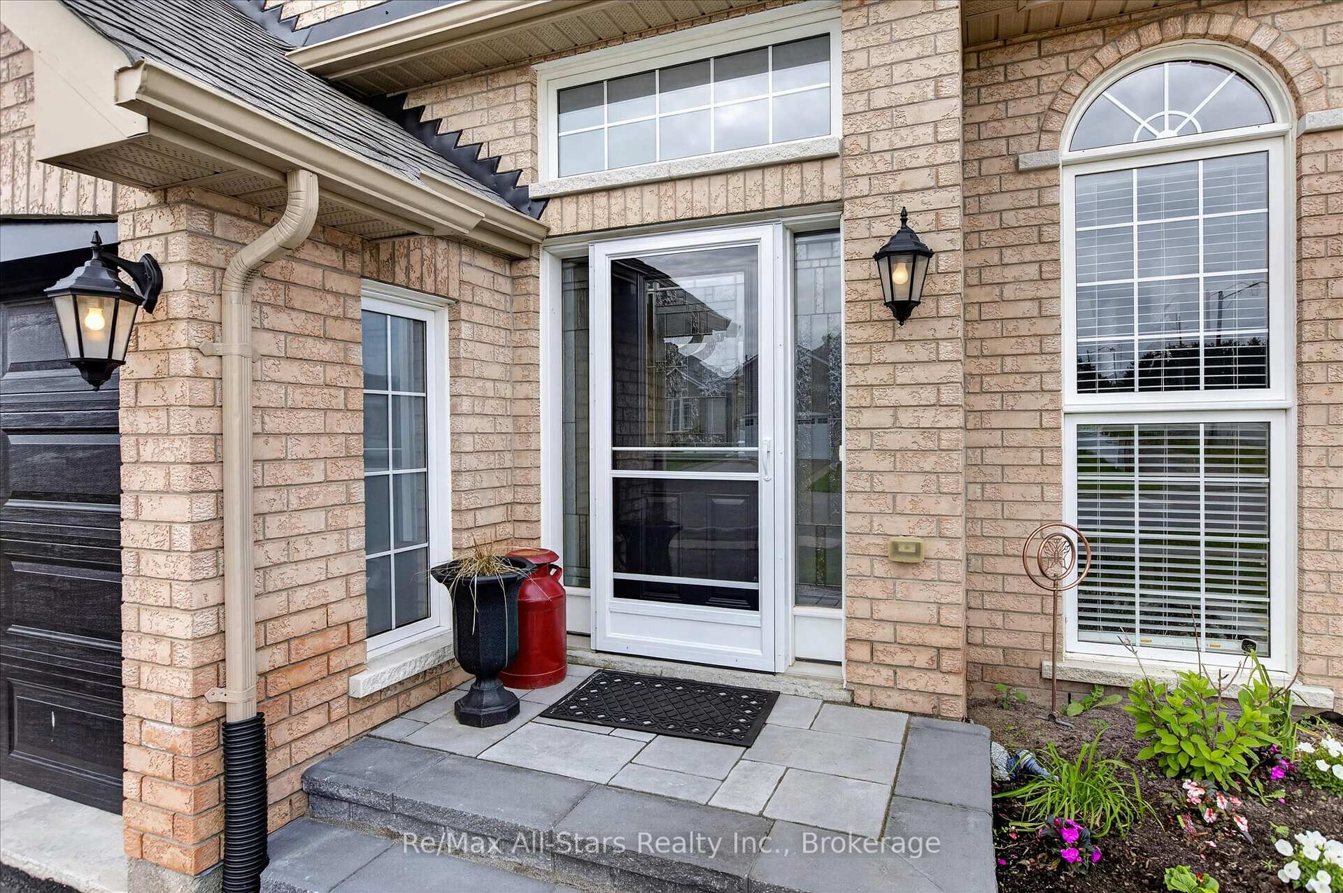 Photo 3 of 29 Gunsolus Road, Kawartha Lakes, Lindsay — HOMEH