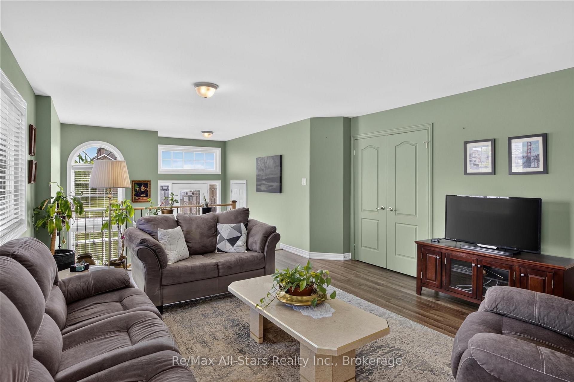Photo 6 of 29 Gunsolus Road, Kawartha Lakes, Lindsay — HOMEH