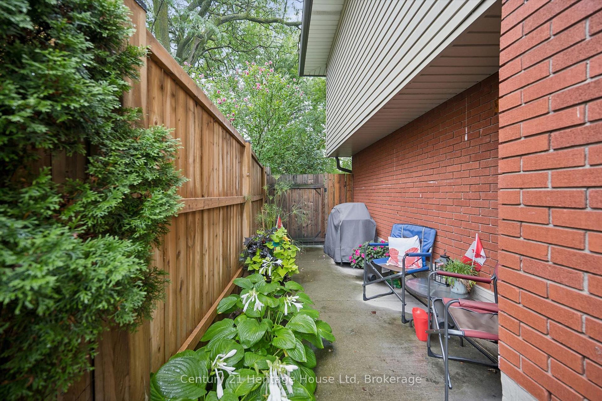 Photo 5 of 146 Cornell Avenue, Kitchener, Rockway — HOMEH
