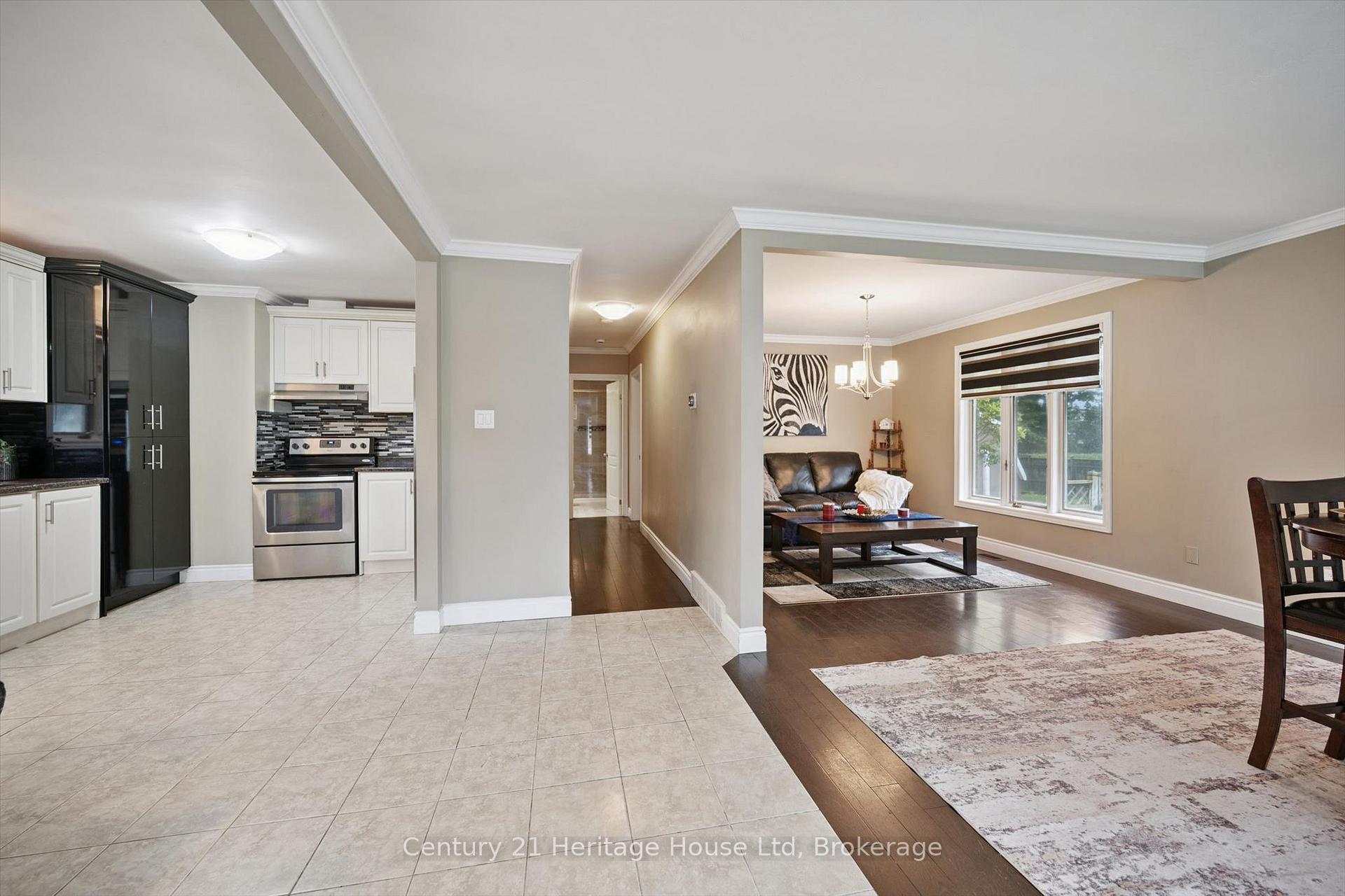 Photo 8 of 146 Cornell Avenue, Kitchener, Rockway — HOMEH