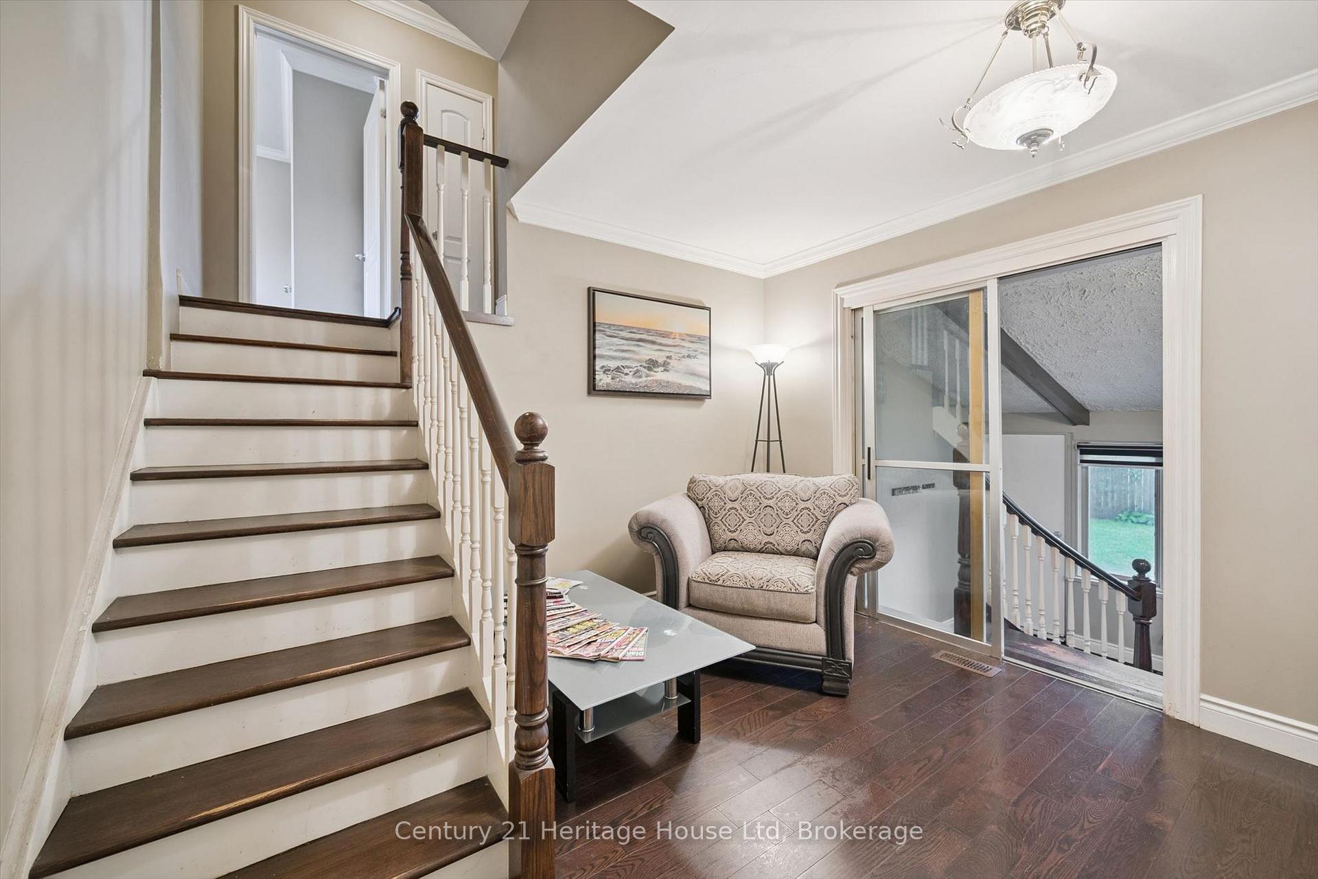 Photo 18 of 146 Cornell Avenue, Kitchener, Rockway — HOMEH