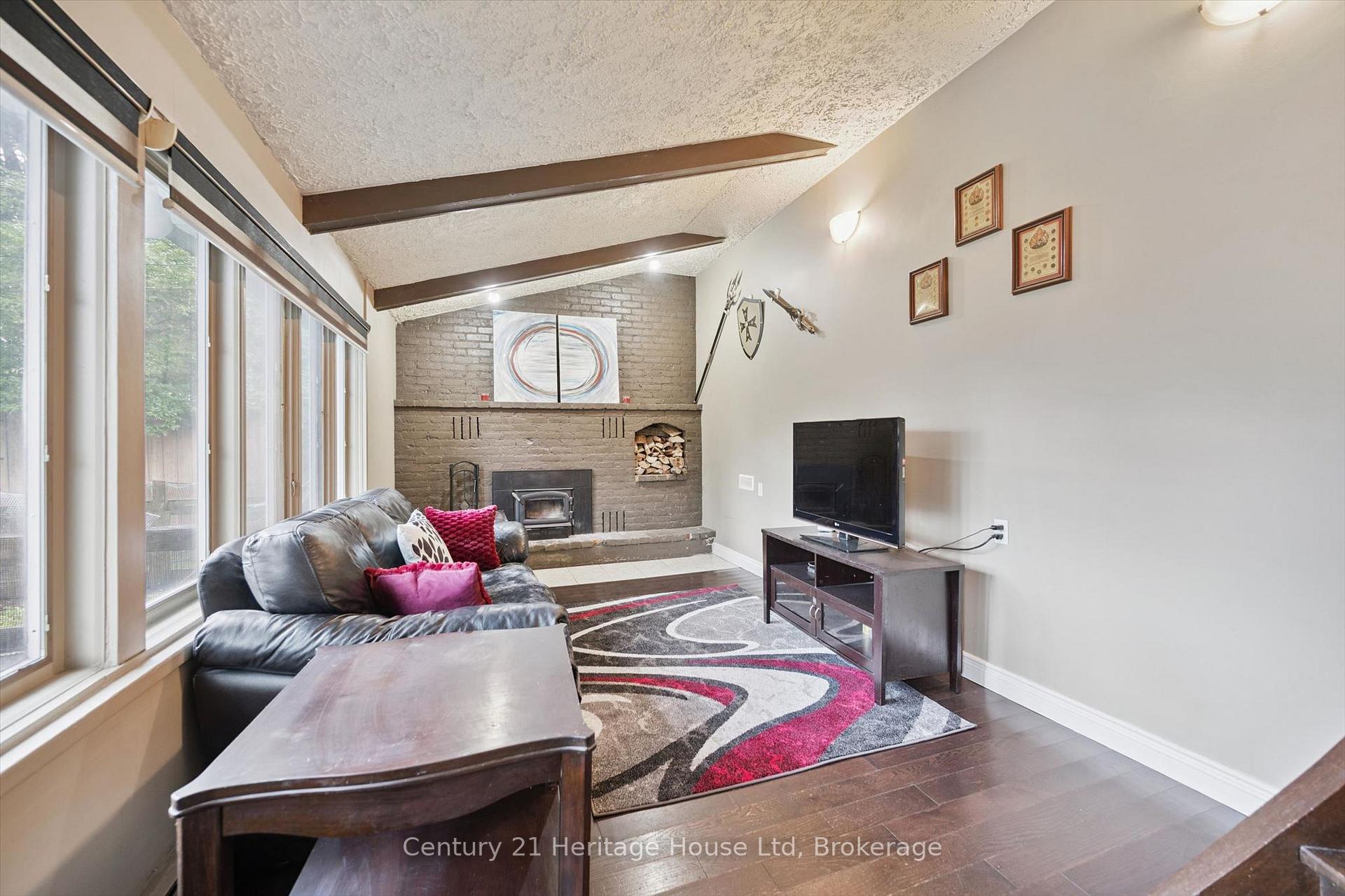 Photo 23 of 146 Cornell Avenue, Kitchener, Rockway — HOMEH