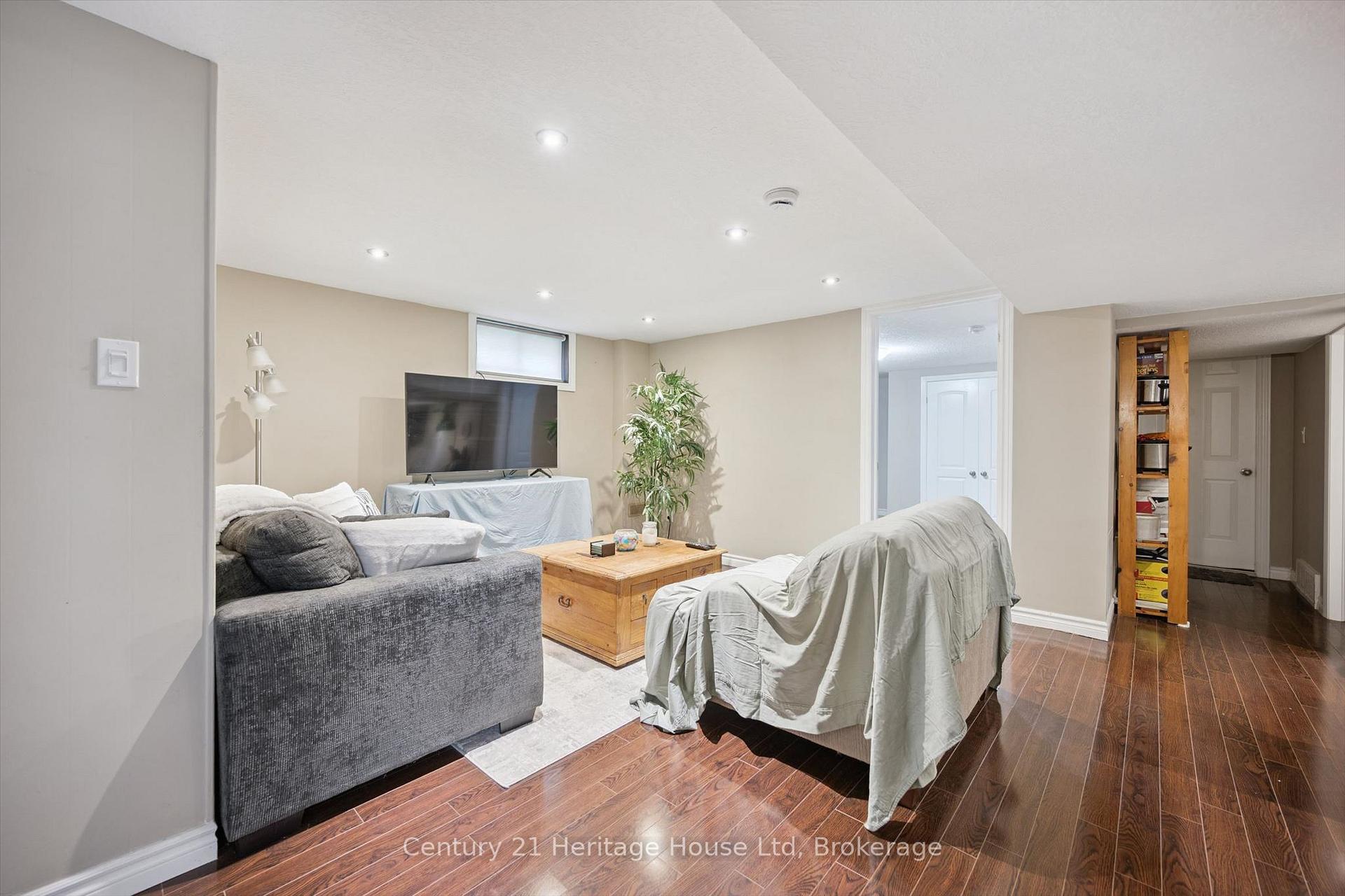 Photo 28 of 146 Cornell Avenue, Kitchener, Rockway — HOMEH