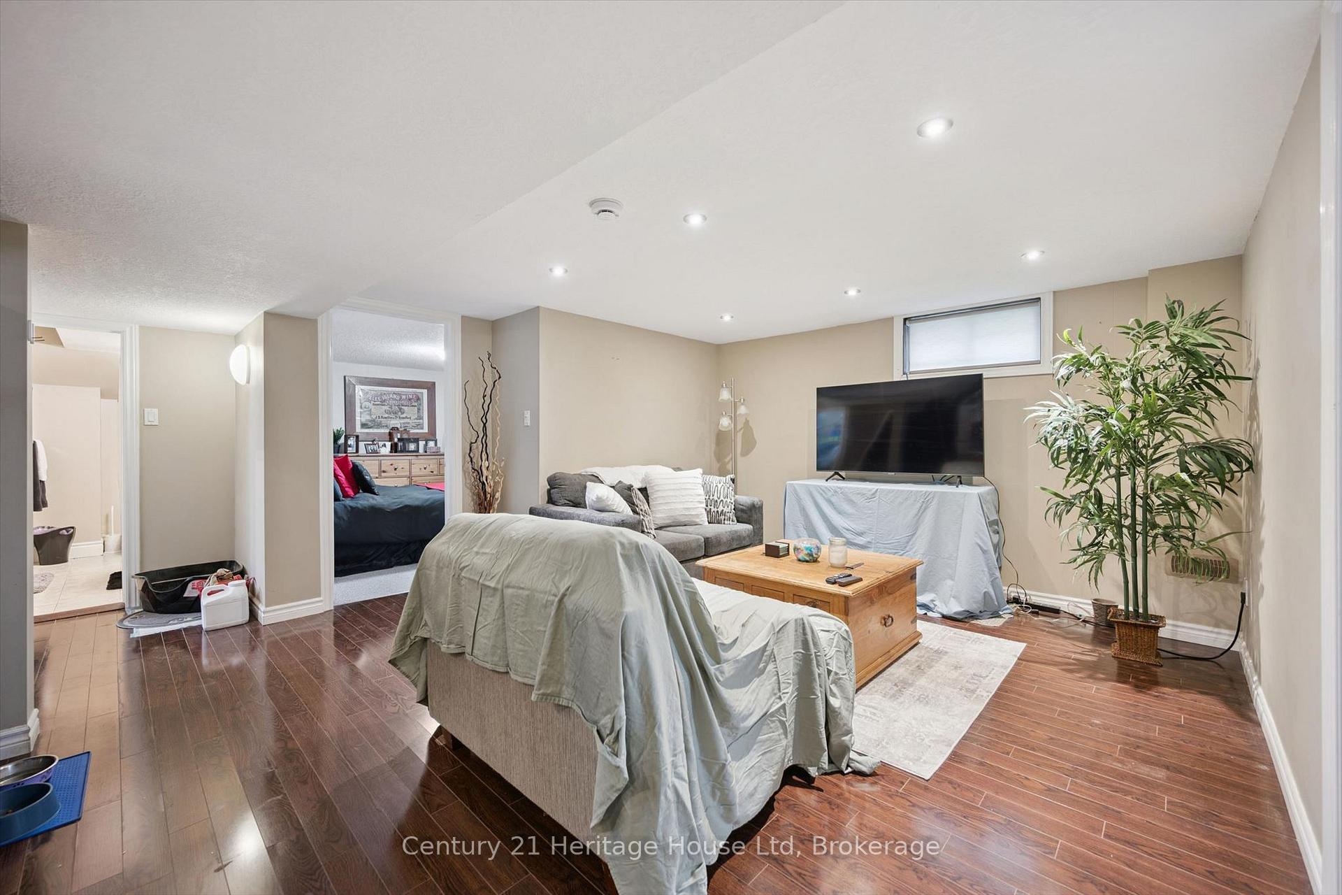 Photo 30 of 146 Cornell Avenue, Kitchener, Rockway — HOMEH