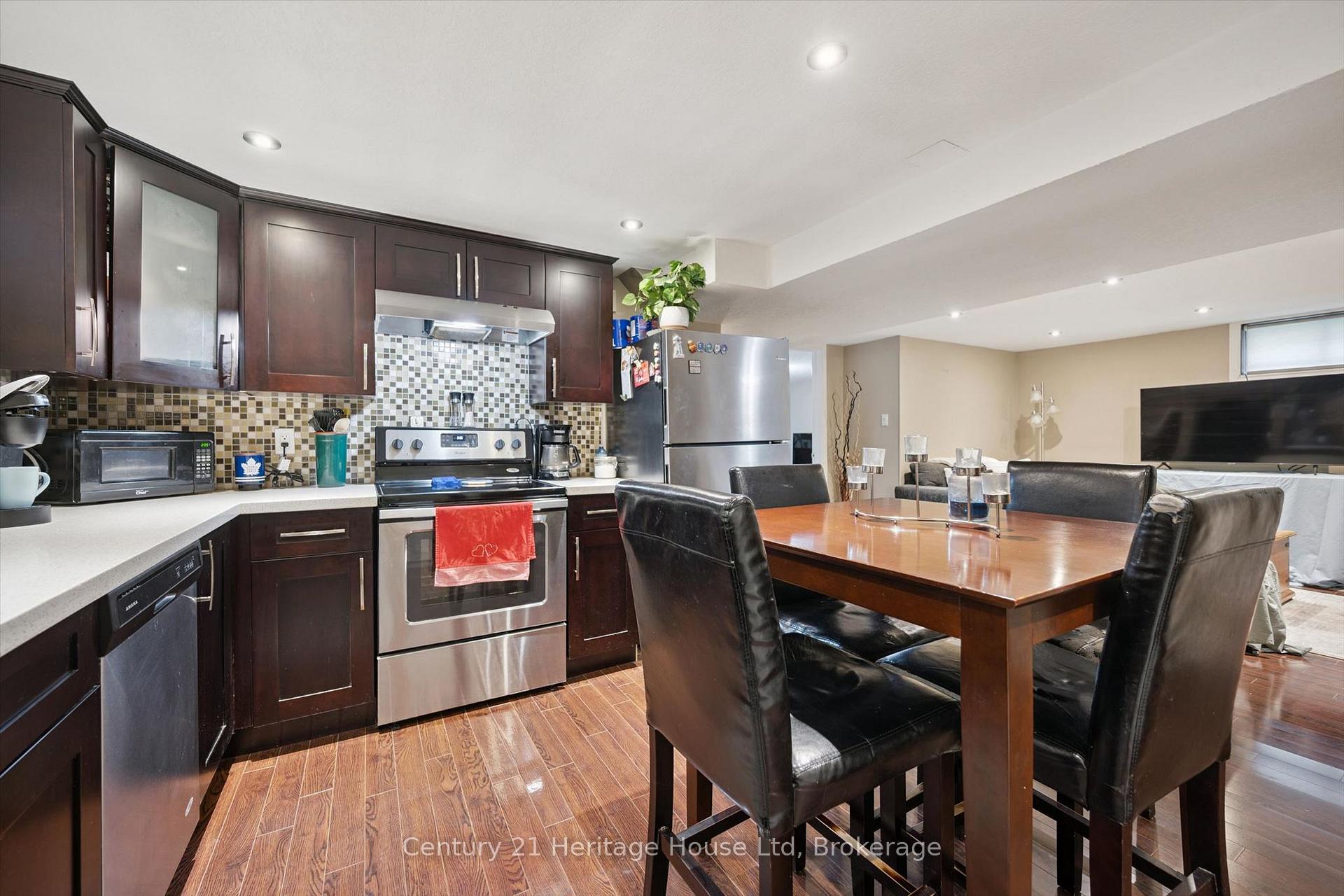 Photo 32 of 146 Cornell Avenue, Kitchener, Rockway — HOMEH