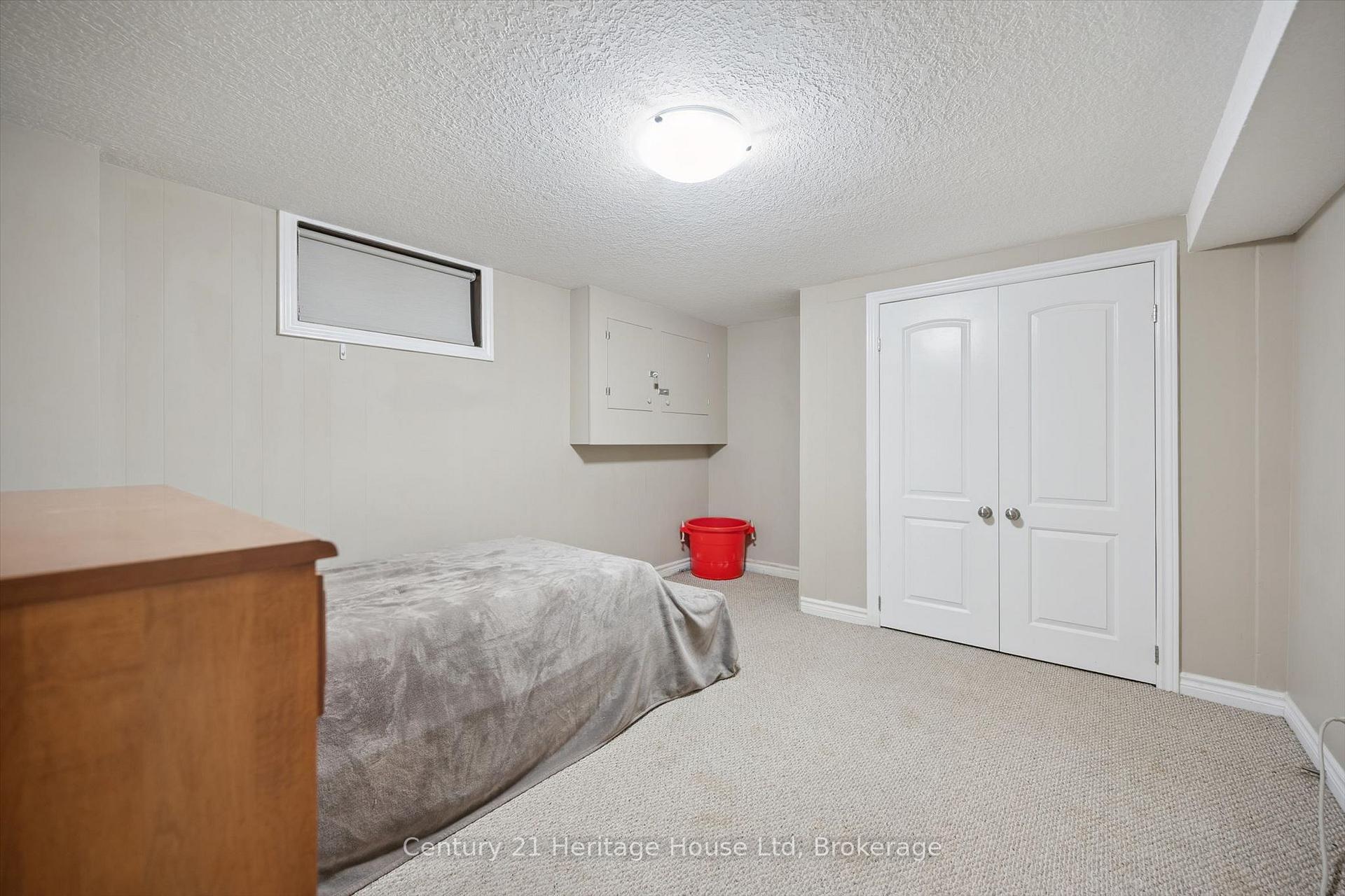 Photo 33 of 146 Cornell Avenue, Kitchener, Rockway — HOMEH