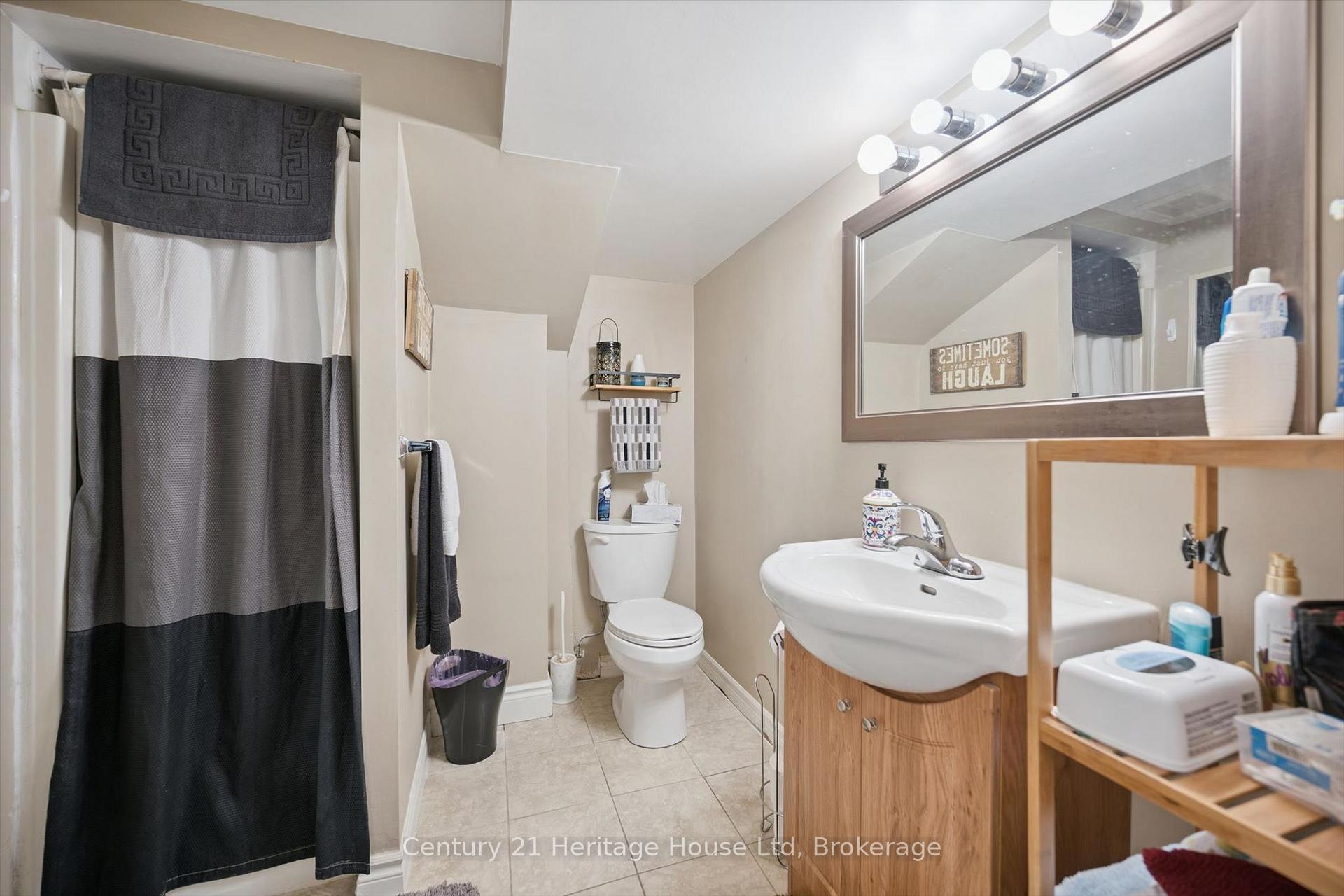 Photo 35 of 146 Cornell Avenue, Kitchener, Rockway — HOMEH
