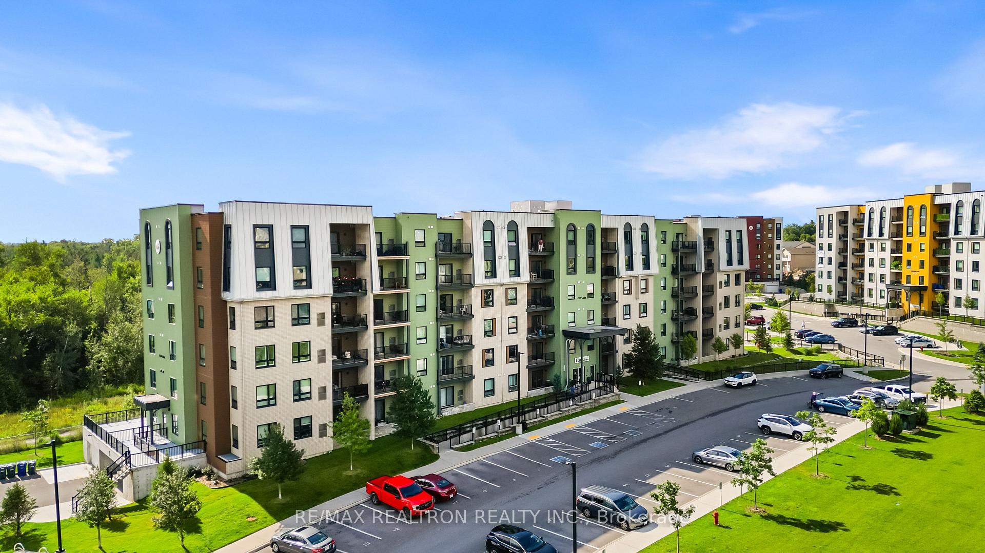 Photo 1 of Unit 13, 5 Chef Lane, Barrie, Rural Barrie Southeast — HOMEH