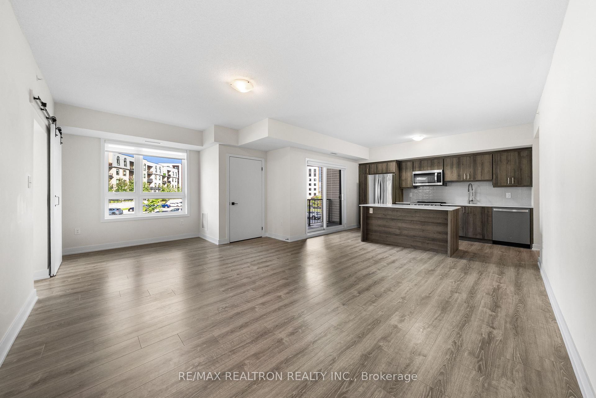 Photo 3 of Unit 13, 5 Chef Lane, Barrie, Rural Barrie Southeast — HOMEH