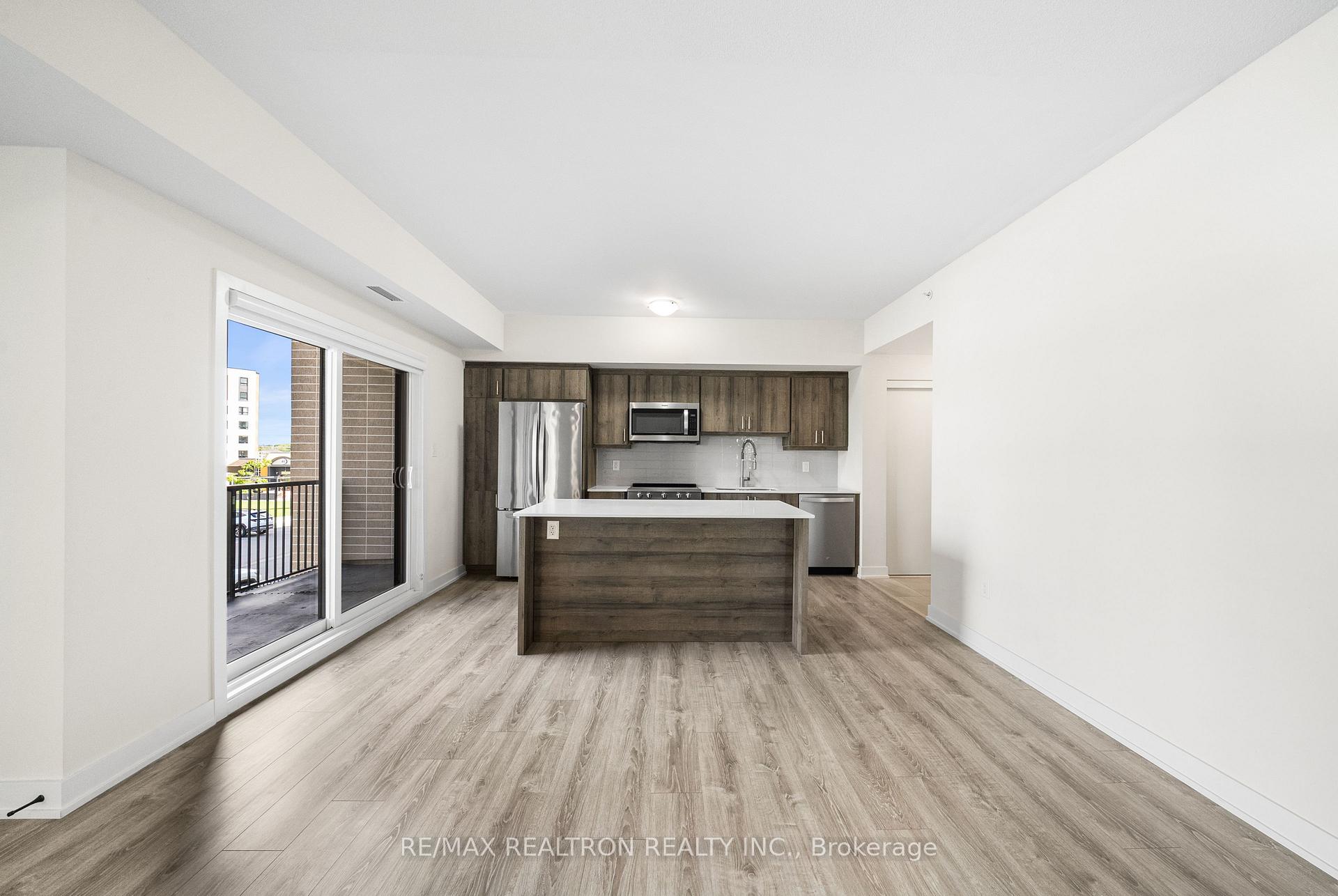 Photo 5 of Unit 13, 5 Chef Lane, Barrie, Rural Barrie Southeast — HOMEH