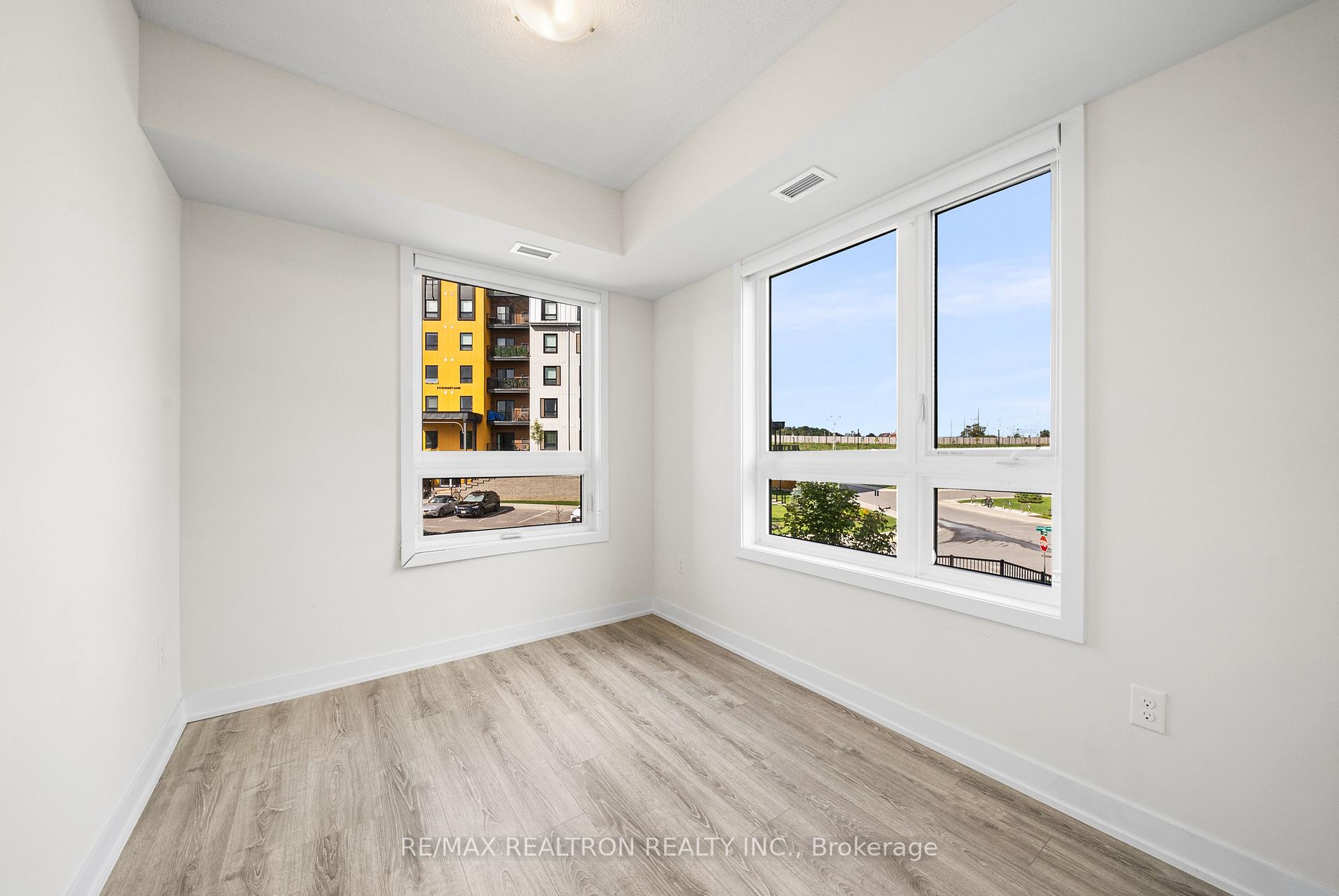 Photo 18 of Unit 13, 5 Chef Lane, Barrie, Rural Barrie Southeast — HOMEH