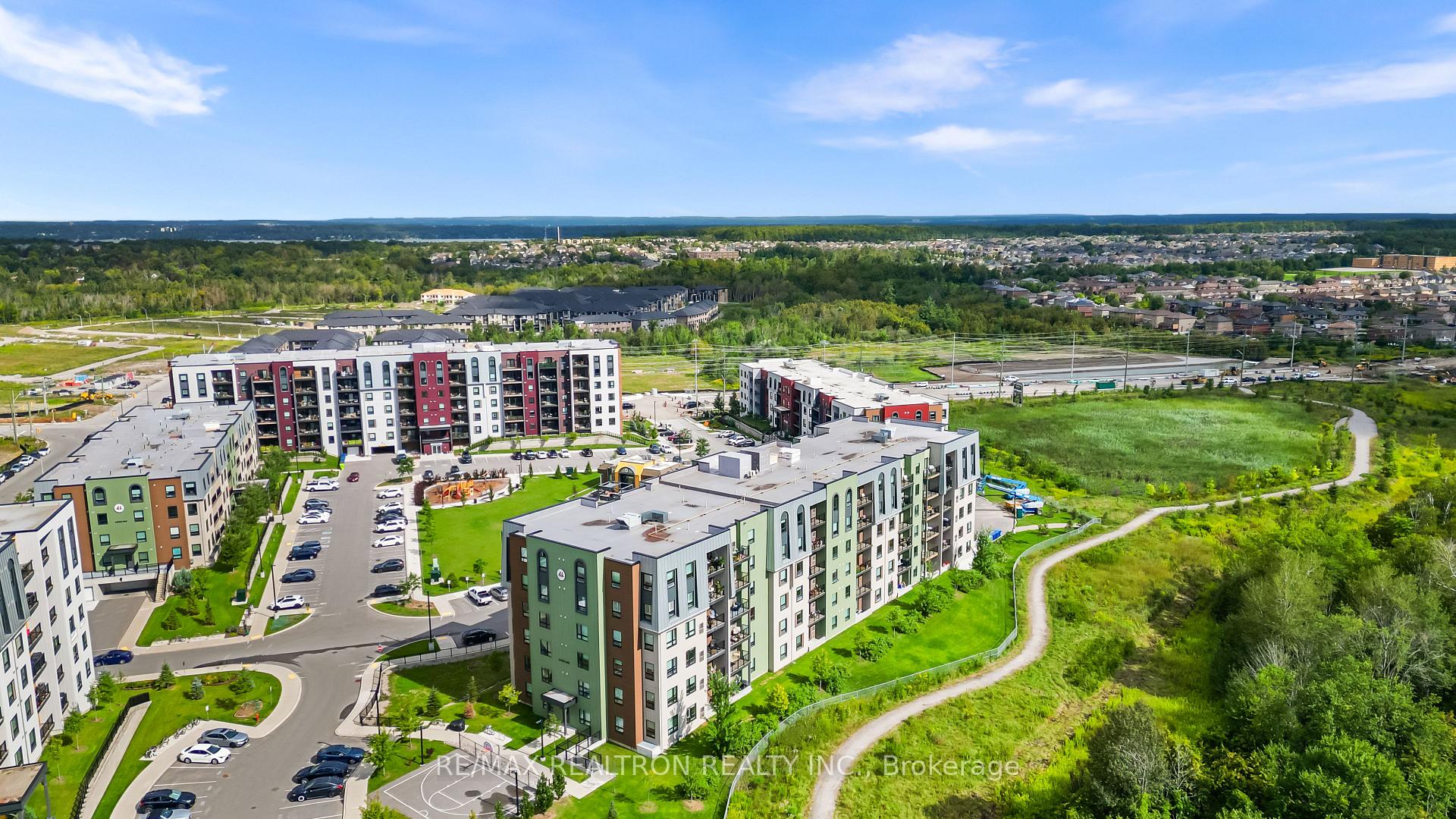 Photo 36 of Unit 13, 5 Chef Lane, Barrie, Rural Barrie Southeast — HOMEH