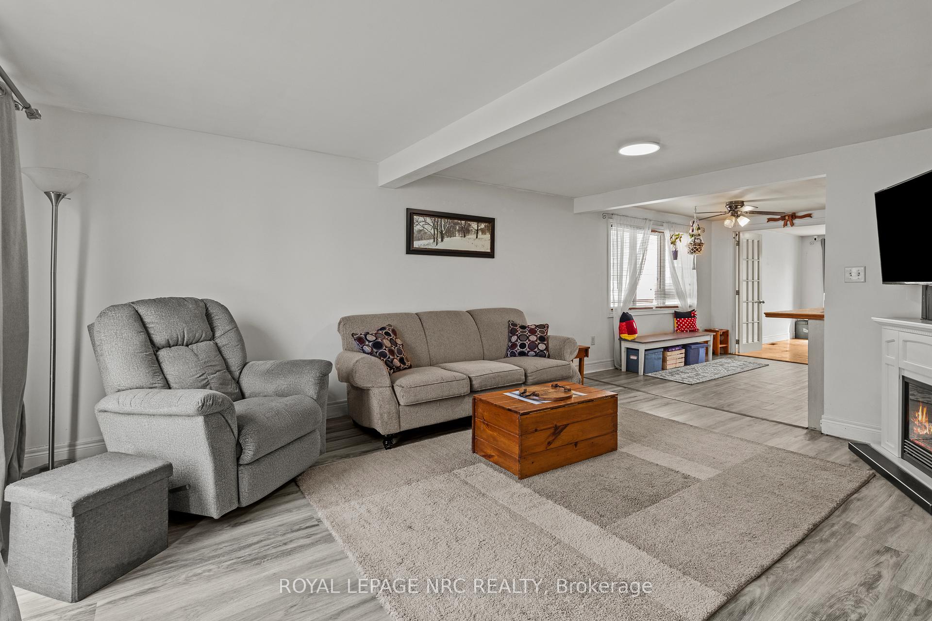 Photo 6 of 6504 Monroe Street, Niagara Falls, Dorchester — HOMEH