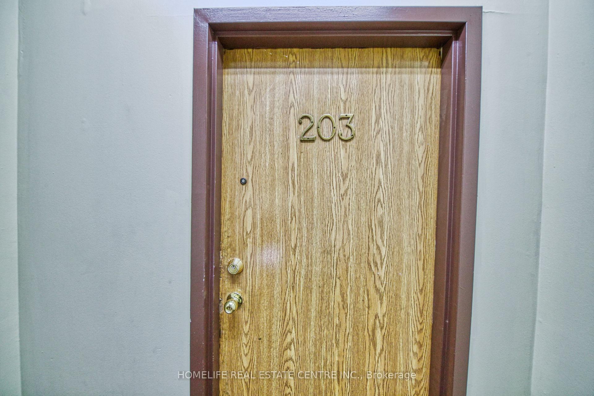 Photo of Unit 203, 223 Jameson Avenue