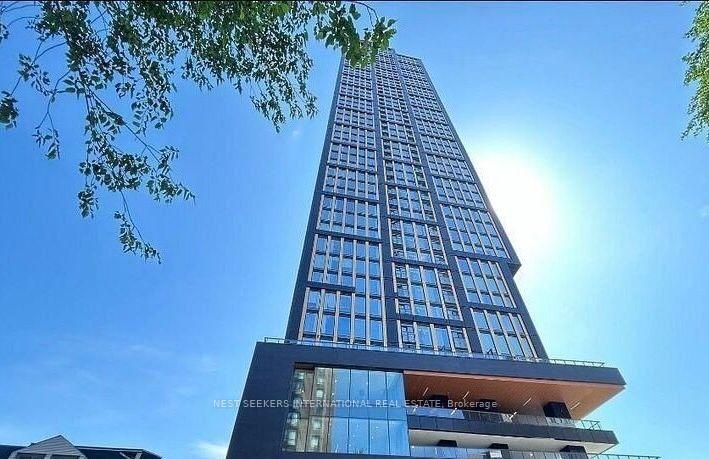 Front of Unit 1716, 319 Jarvis Street