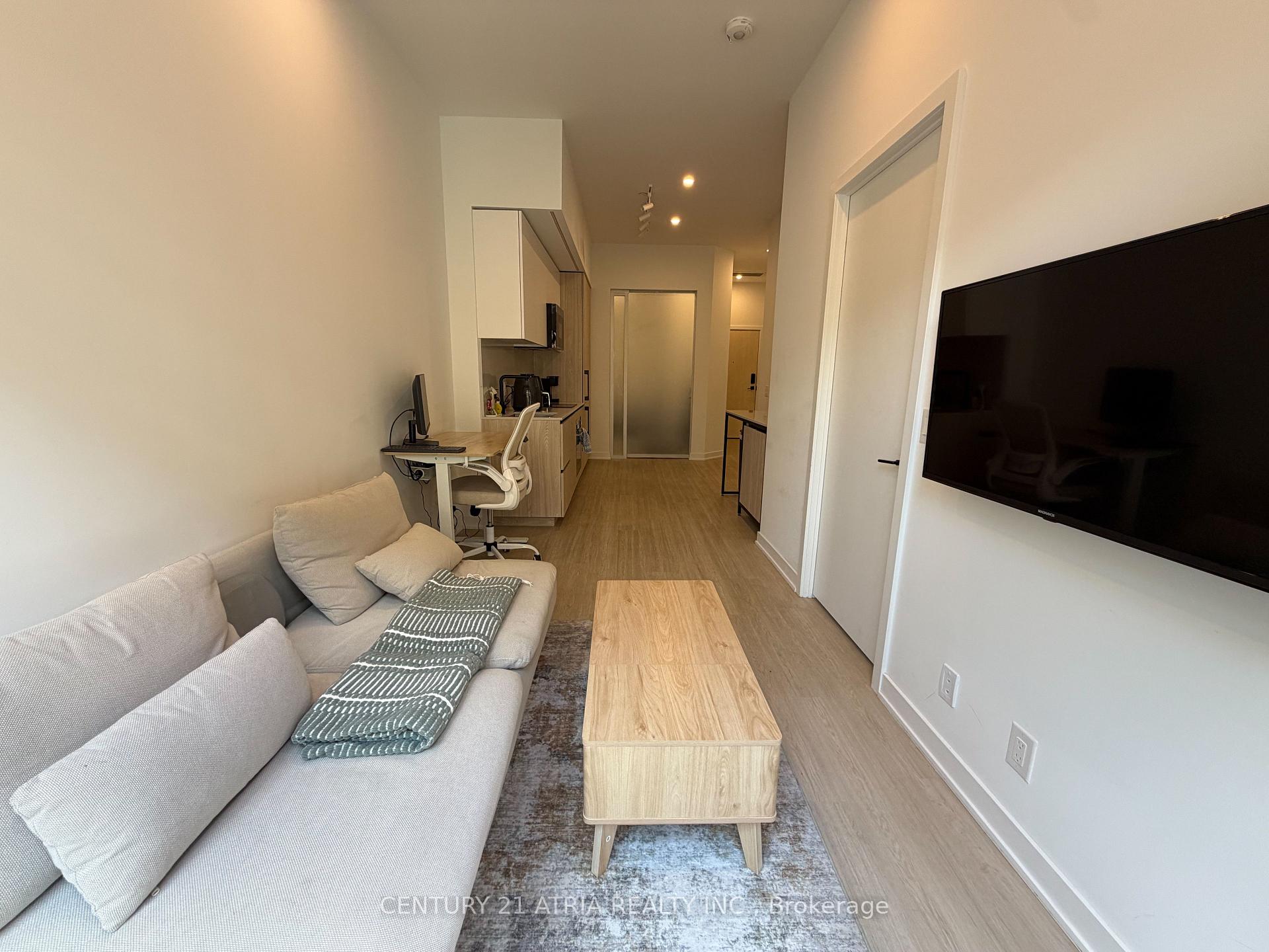 Photo 6 of Unit 102, 699 Sheppard Avenue E, North York, Bayview Village — HOMEH