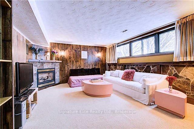 Photo 25 of 12 Burnview Crescent, Scarborough, Woburn — HOMEH