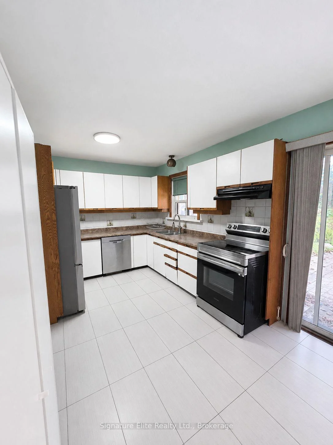 Photo 37 of 12 Burnview Crescent, Scarborough, Woburn — HOMEH