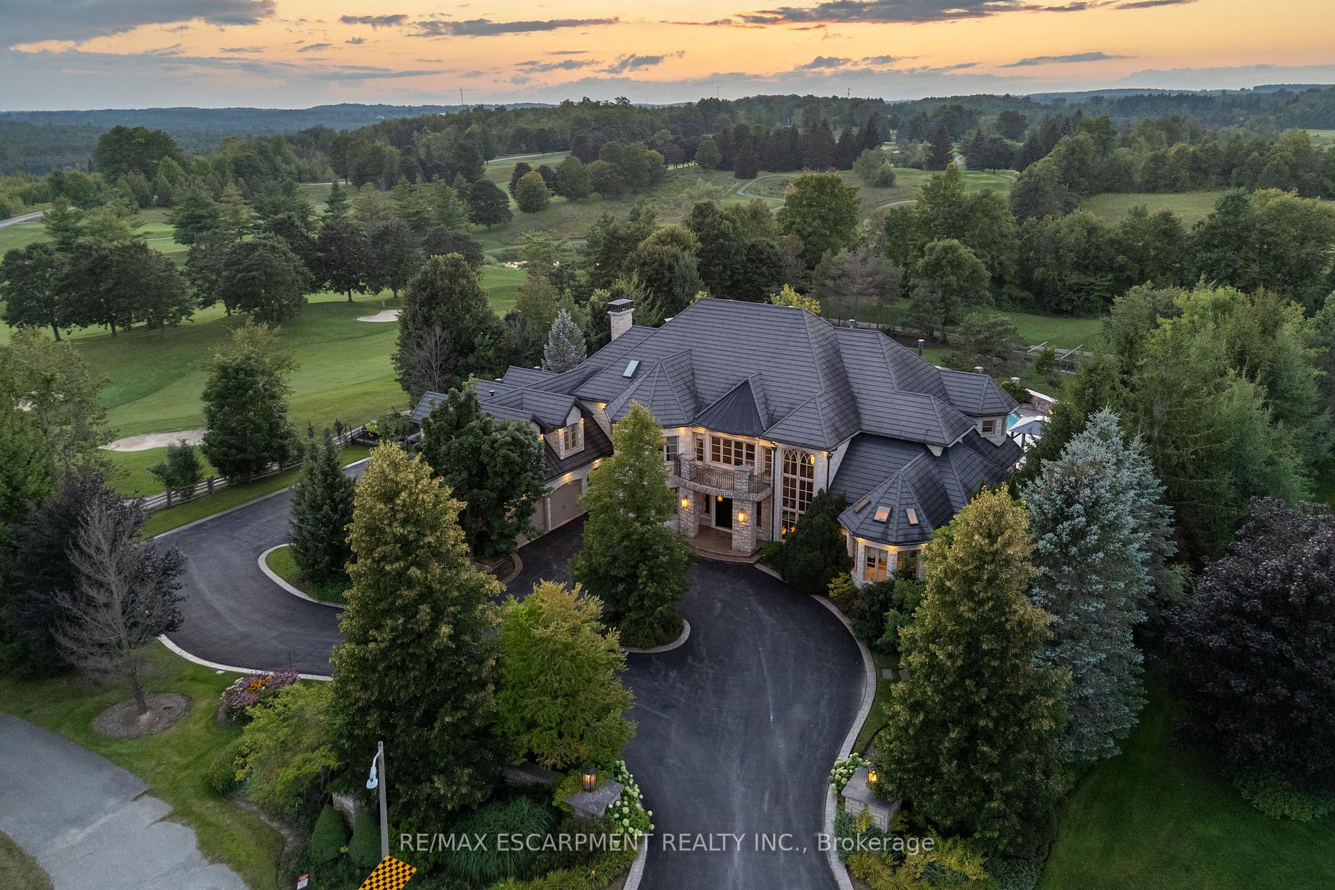 Photo 3 of 25 Turtle Lake Drive, Halton Hills, Rural Halton Hills — HOMEH