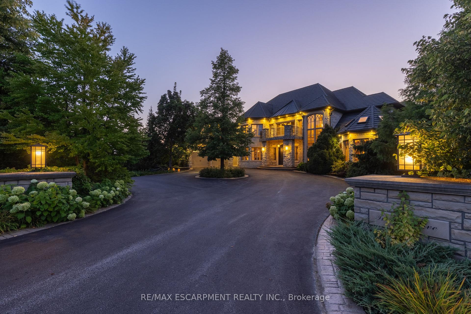 Photo 8 of 25 Turtle Lake Drive, Halton Hills, Rural Halton Hills — HOMEH