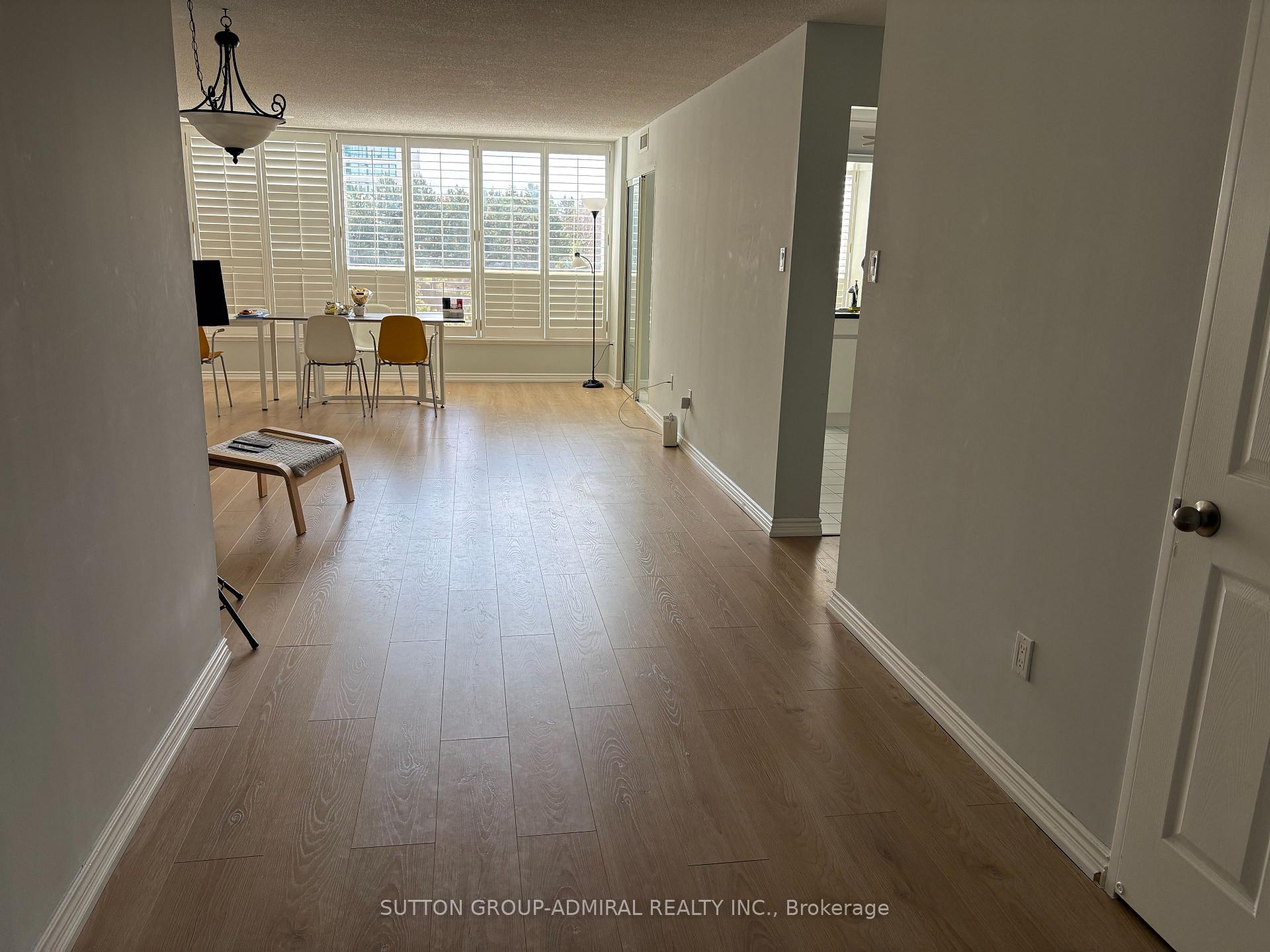 Photo 4 of Unit 701, 1 Clark Avenue W, Vaughan, Crestwood-Springfarm-Yorkhill — HOMEH