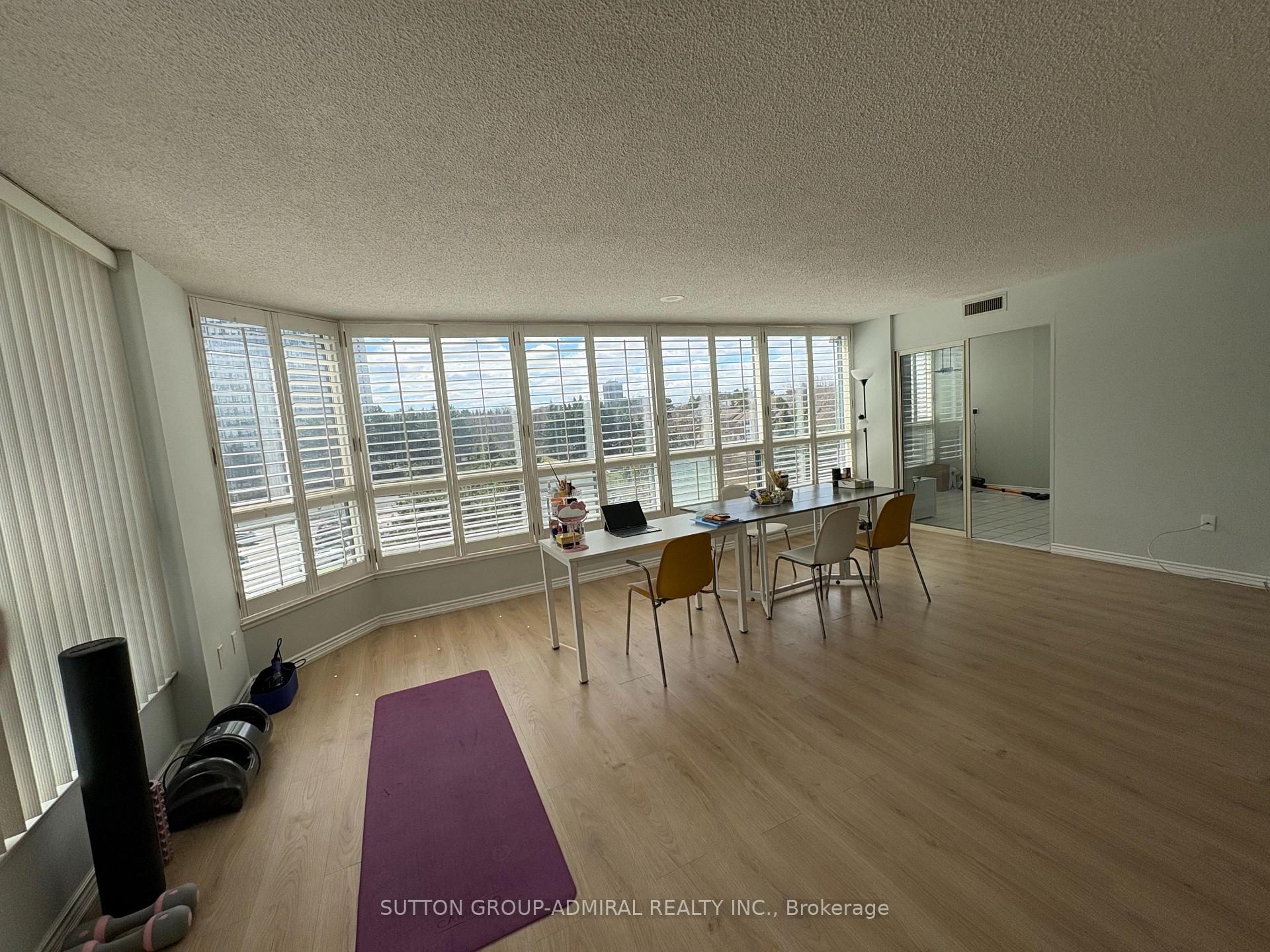 Photo 12 of Unit 701, 1 Clark Avenue W, Vaughan, Crestwood-Springfarm-Yorkhill — HOMEH