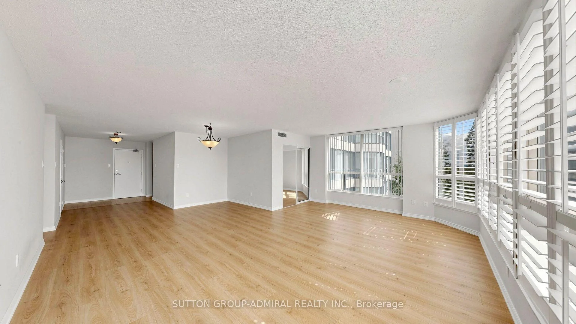 Photo 17 of Unit 701, 1 Clark Avenue W, Vaughan, Crestwood-Springfarm-Yorkhill — HOMEH