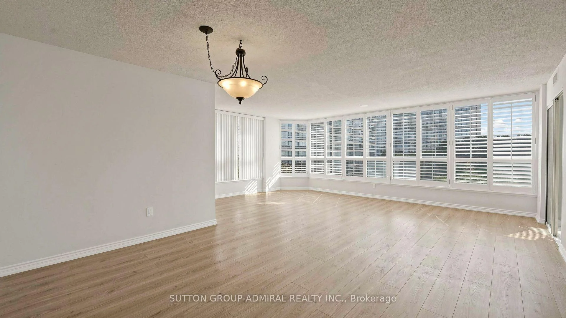 Photo 30 of Unit 701, 1 Clark Avenue W, Vaughan, Crestwood-Springfarm-Yorkhill — HOMEH