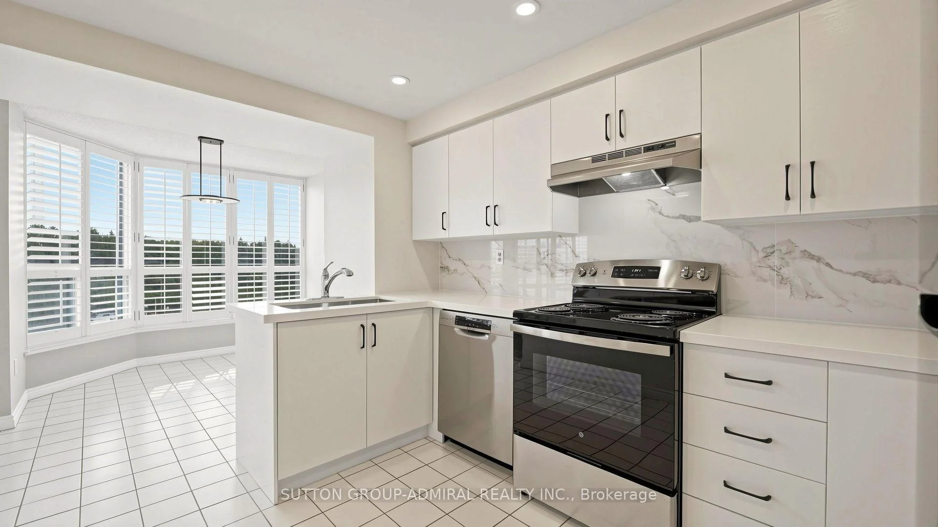 Photo 21 of Unit 701, 1 Clark Avenue W, Vaughan, Crestwood-Springfarm-Yorkhill — HOMEH