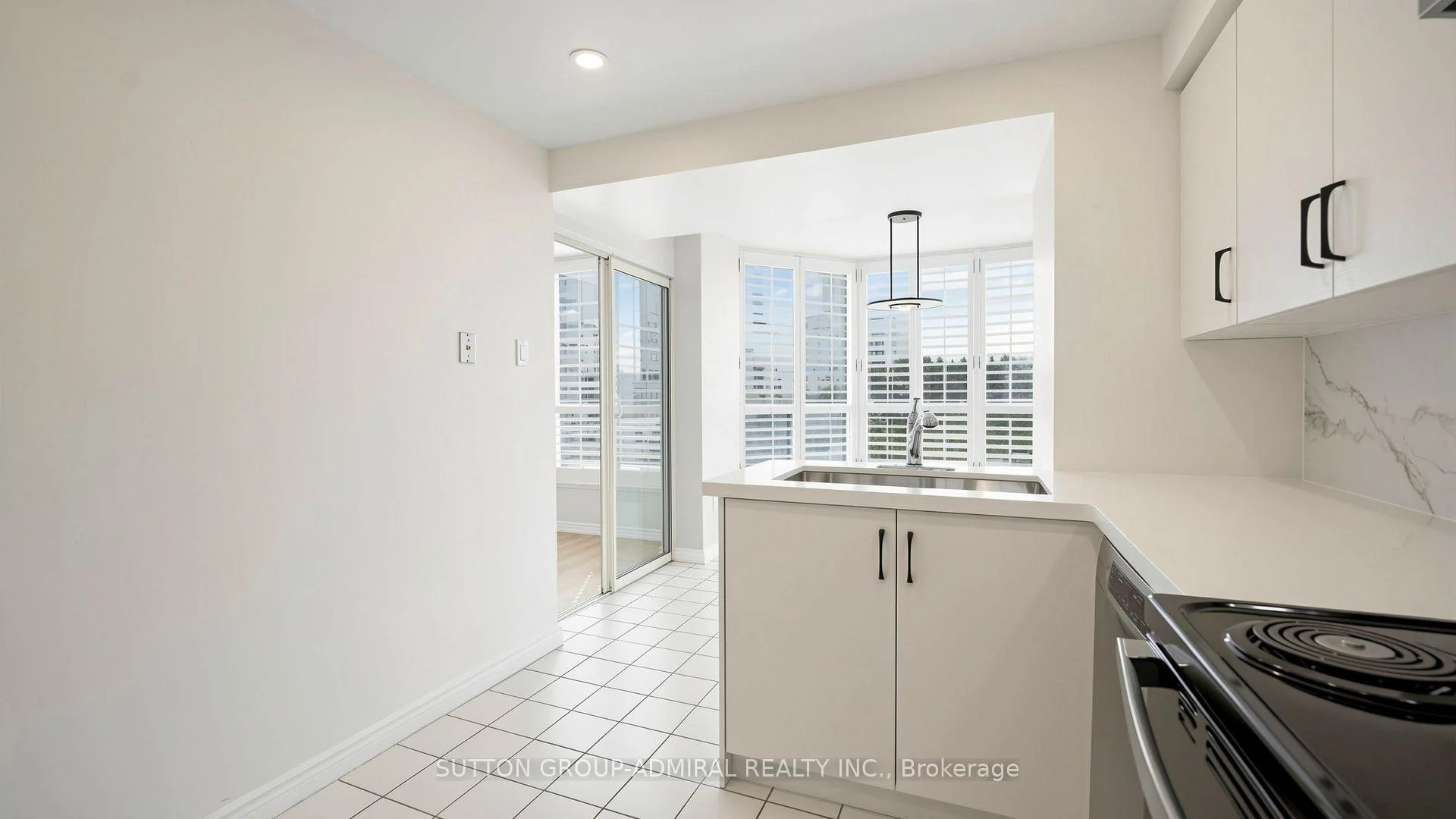 Photo 27 of Unit 701, 1 Clark Avenue W, Vaughan, Crestwood-Springfarm-Yorkhill — HOMEH