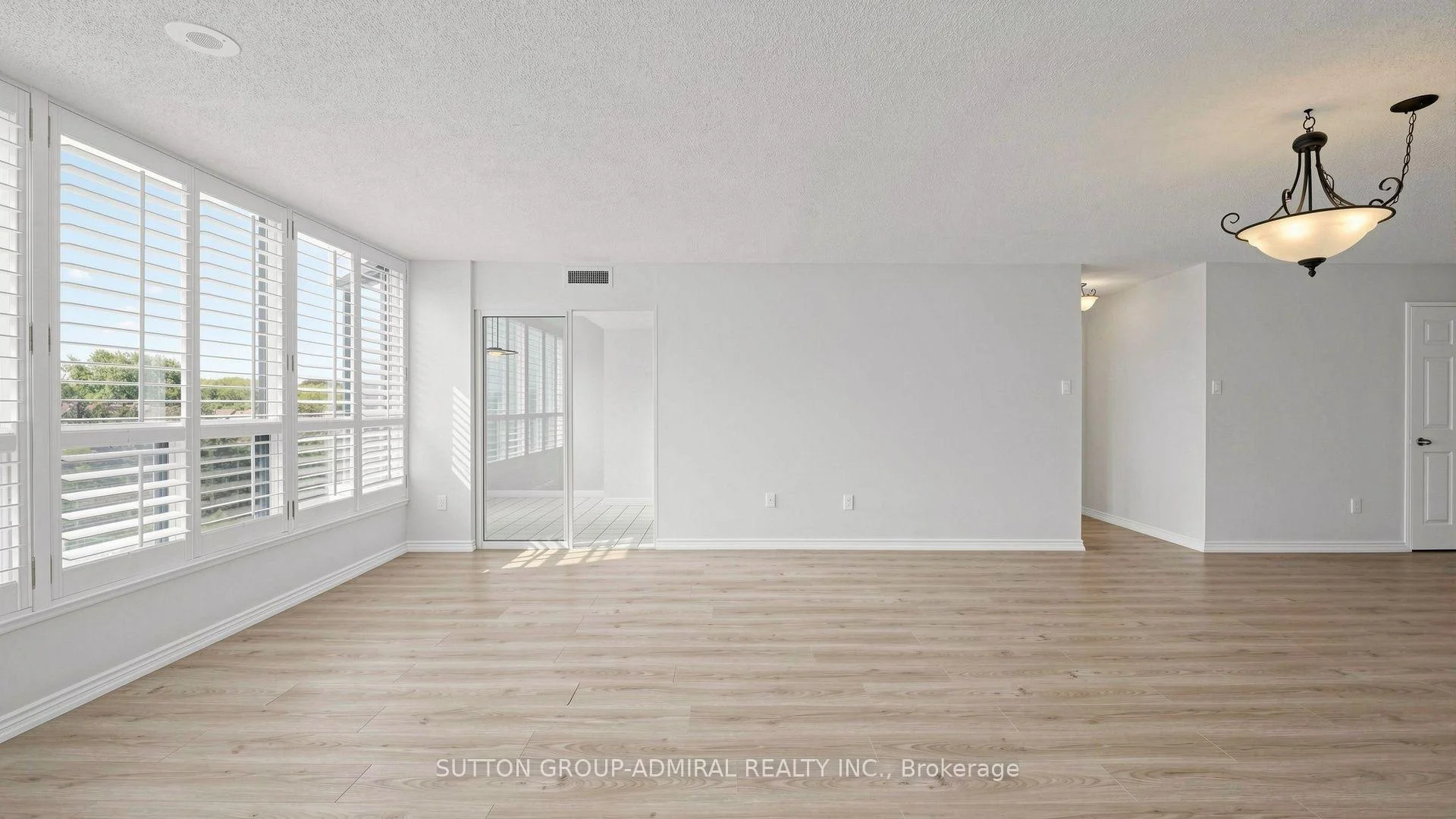 Photo 37 of Unit 701, 1 Clark Avenue W, Vaughan, Crestwood-Springfarm-Yorkhill — HOMEH