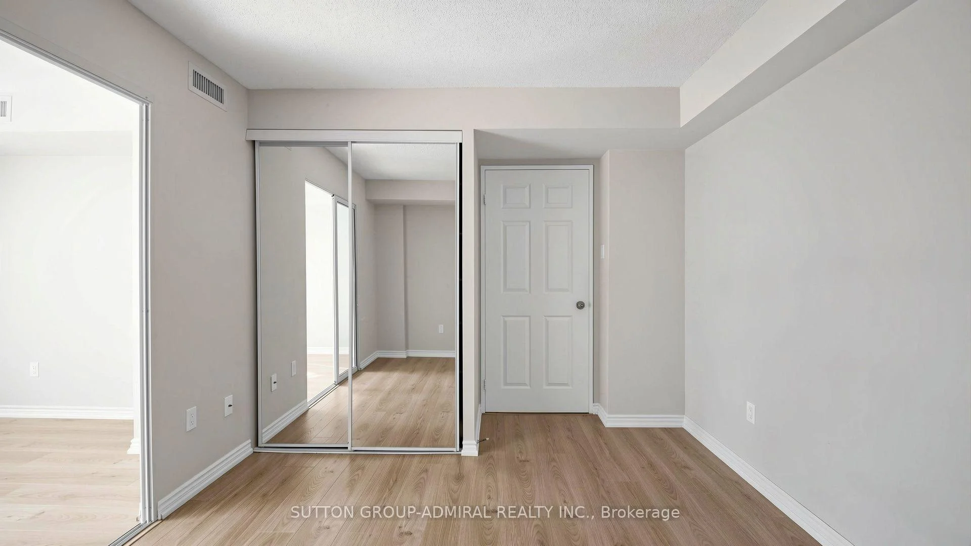 Photo 44 of Unit 701, 1 Clark Avenue W, Vaughan, Crestwood-Springfarm-Yorkhill — HOMEH