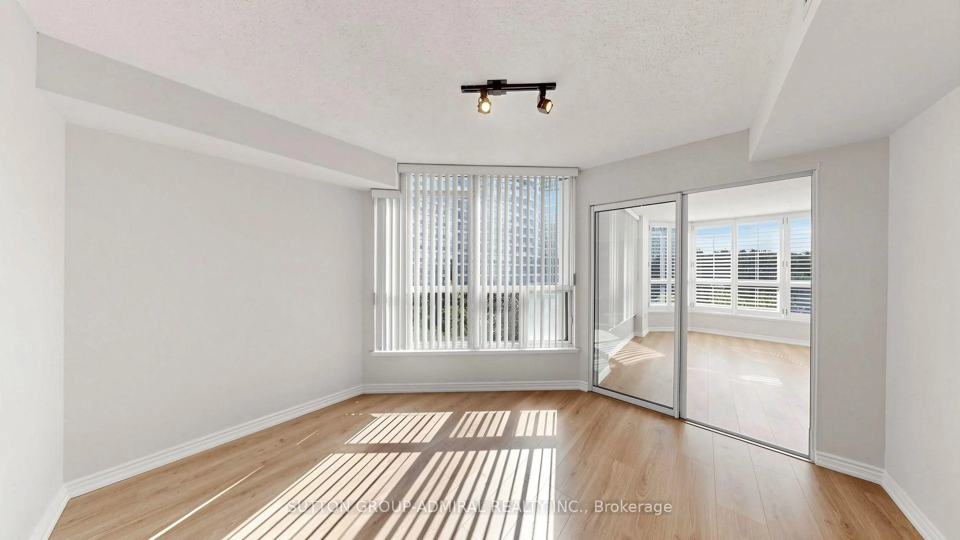 Photo 46 of Unit 701, 1 Clark Avenue W, Vaughan, Crestwood-Springfarm-Yorkhill — HOMEH