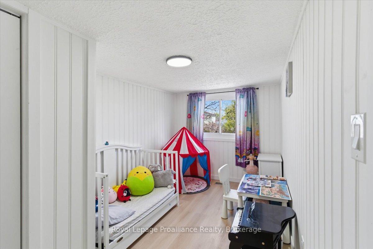 Photo 31 of 19 Boswell Street, Belleville, Belleville Ward — HOMEH