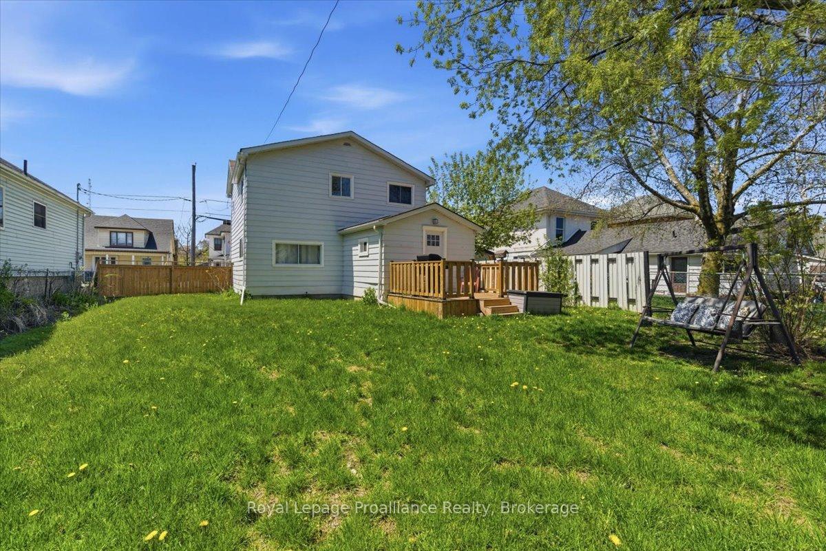 Photo 42 of 19 Boswell Street, Belleville, Belleville Ward — HOMEH