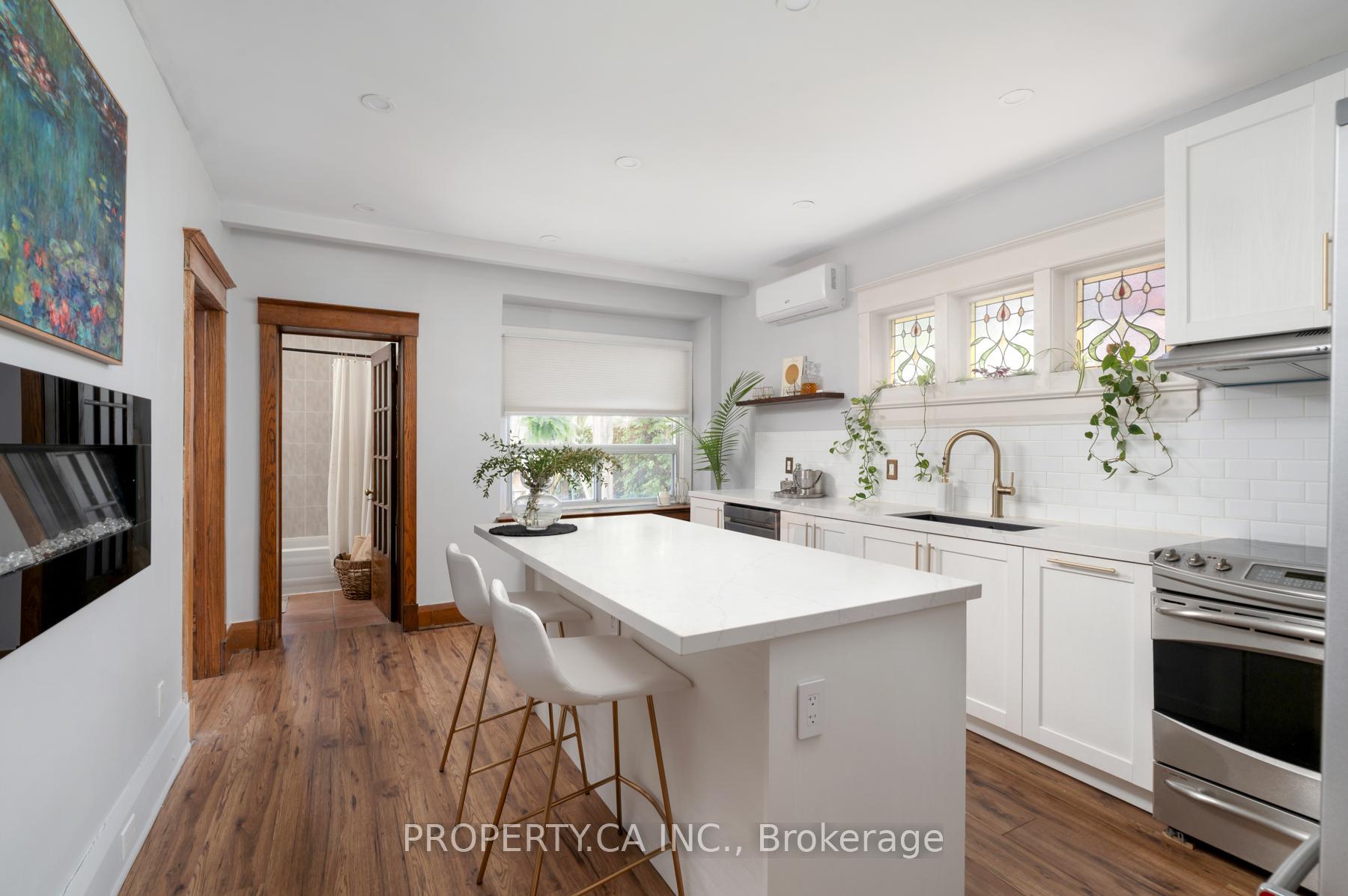Photo 5 of 9 Fairview Avenue, Toronto, High Park North — HOMEH