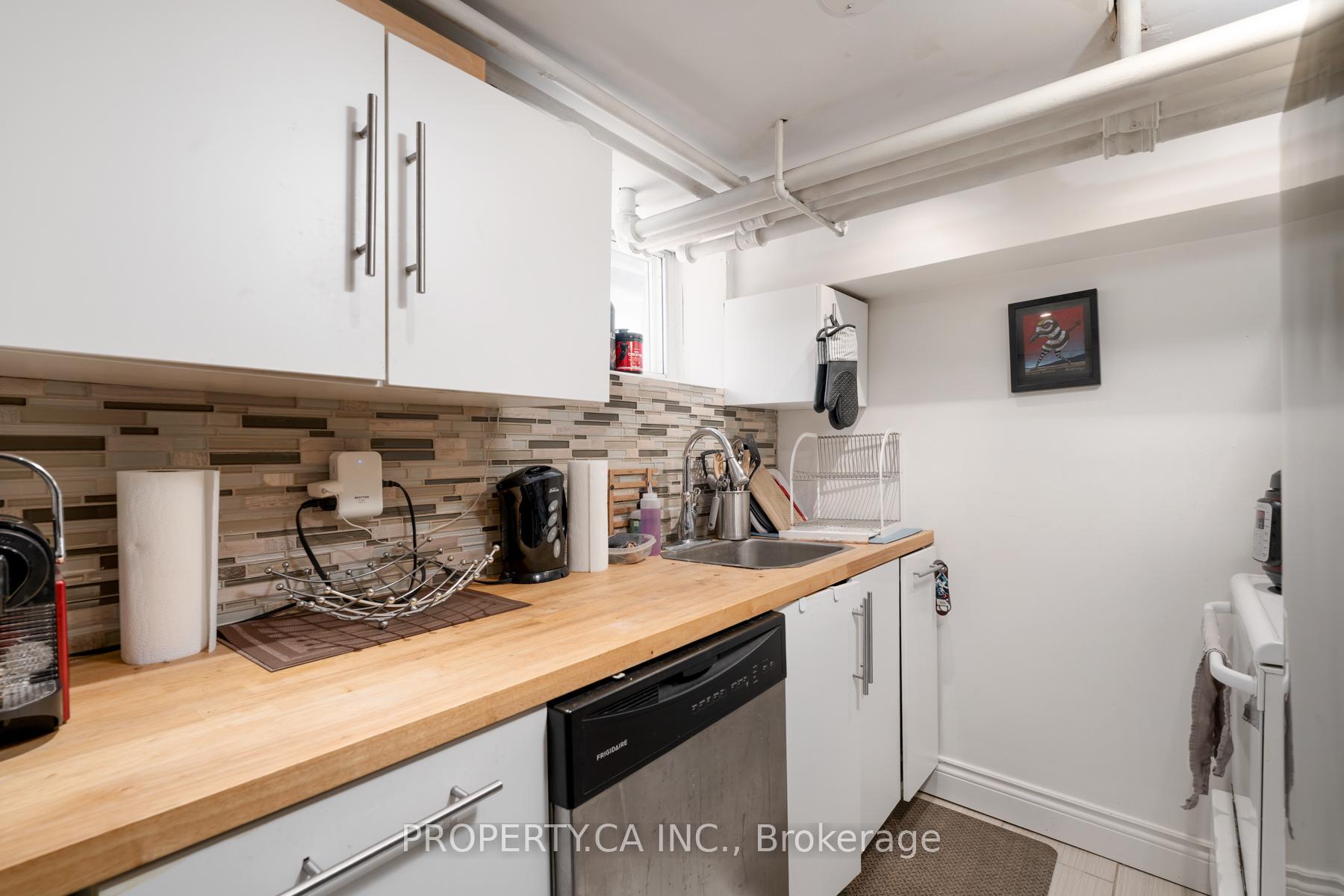 Photo 26 of 9 Fairview Avenue, Toronto, High Park North — HOMEH