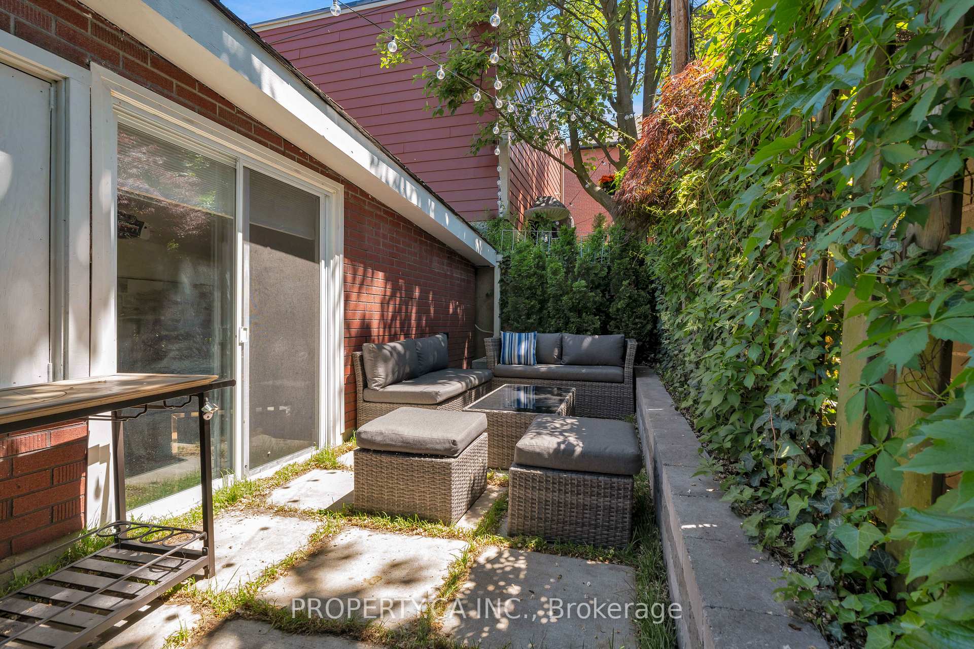 Photo 33 of 9 Fairview Avenue, Toronto, High Park North — HOMEH