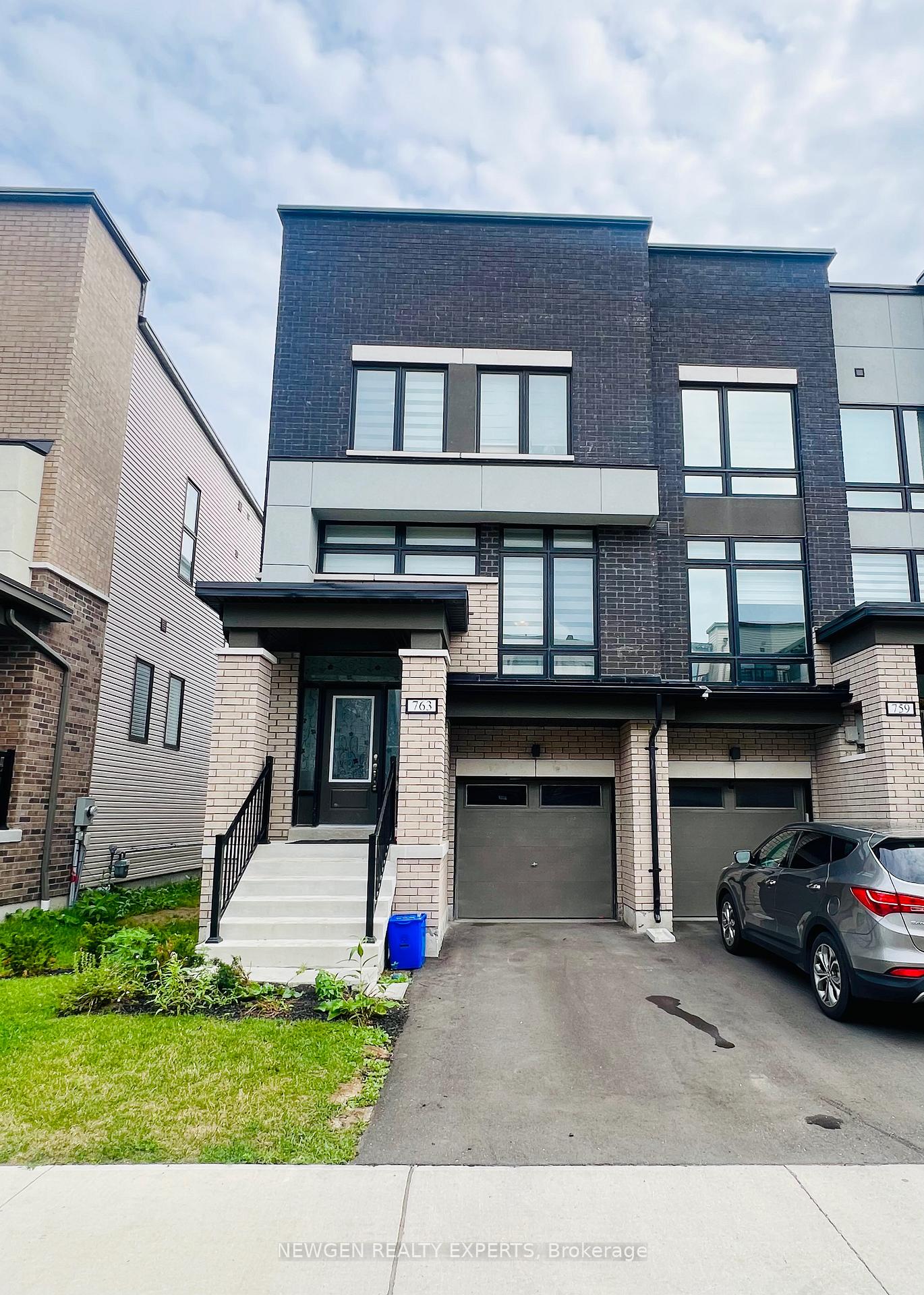 Photo 1 of 763 Stanstead Path, Oshawa, Samac — HOMEH