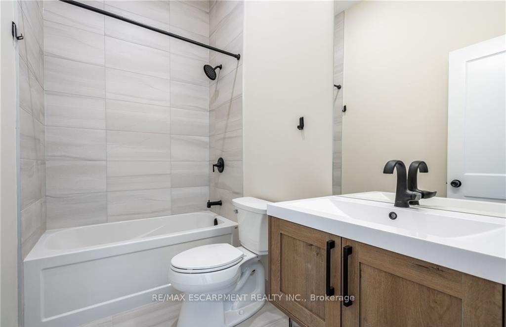Photo 14 of Unit B, 728 Eleventh Avenue, Hamilton, Hampton Heights — HOMEH
