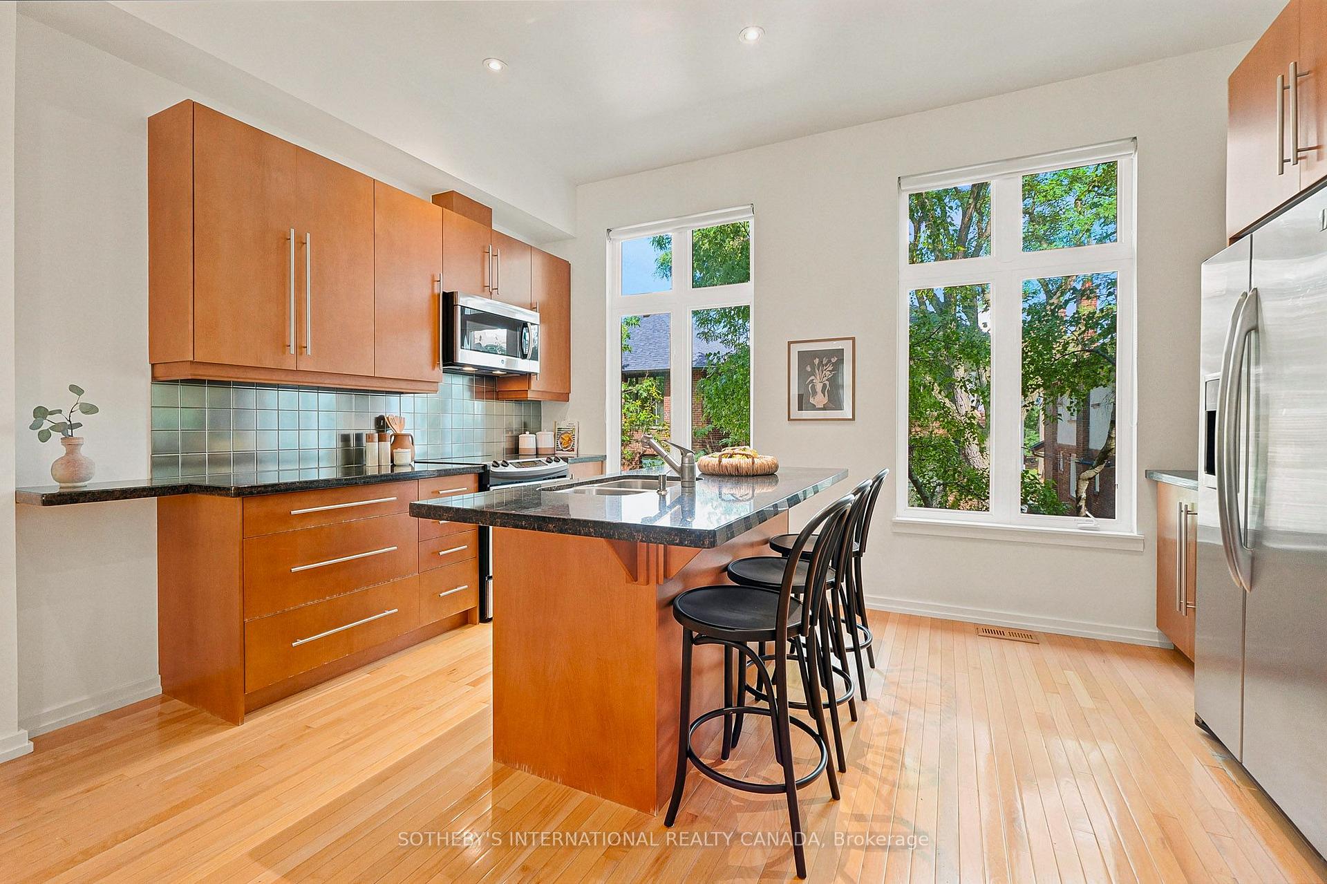 Photo 23 of 2 Sibelius Lane, Toronto, The Annex — HOMEH