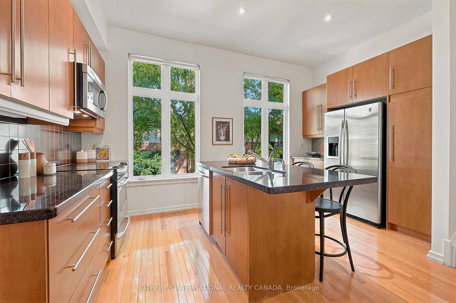 Photo 25 of 2 Sibelius Lane, Toronto, The Annex — HOMEH