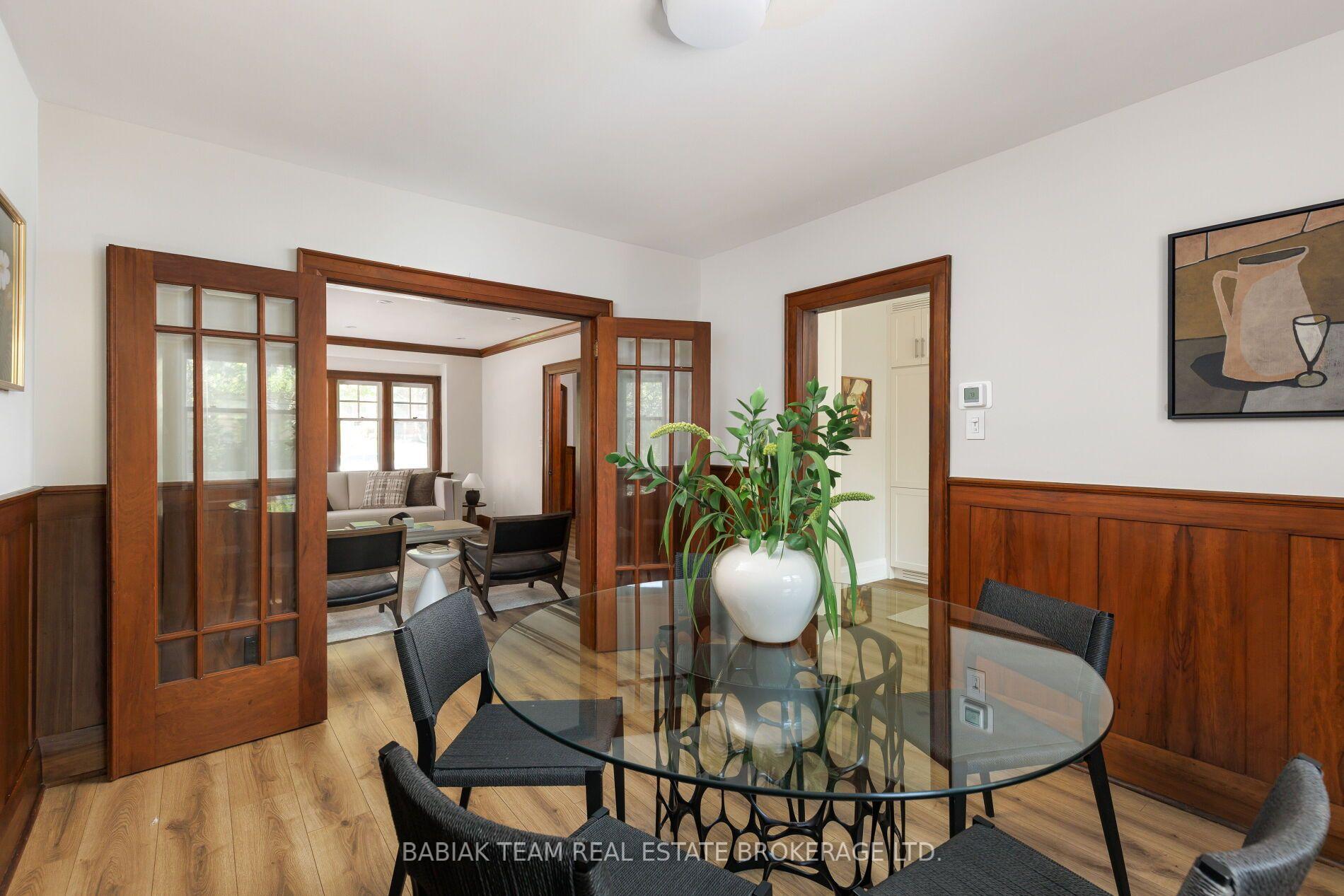 Photo 13 of 26 Riverview Gardens, Toronto, Lambton Baby Point — HOMEH