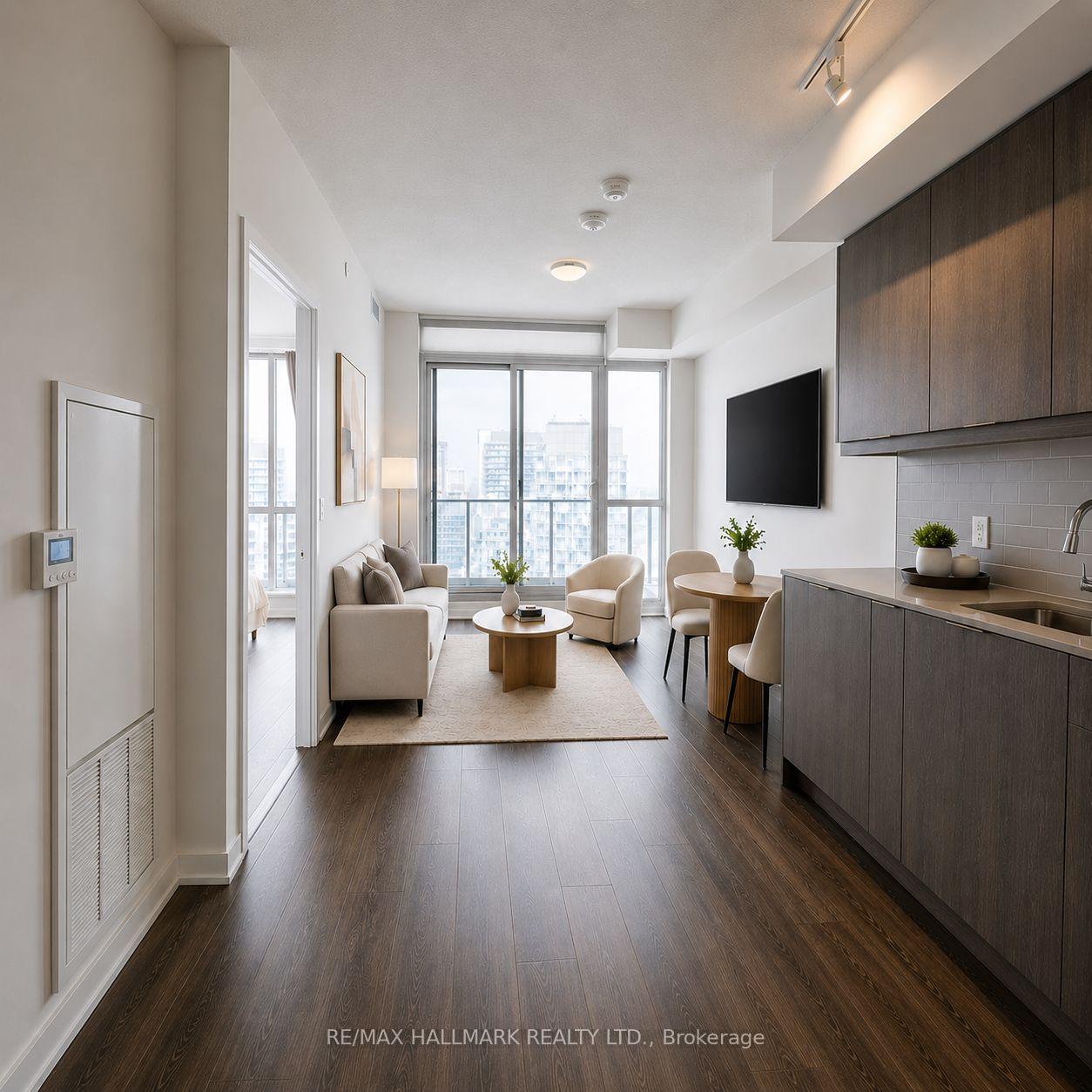 Photo 10 of 32 Forest Manor Rd, North York, Henry Farm — HOMEH