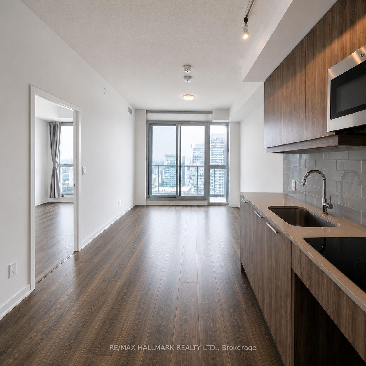 Photo 13 of 32 Forest Manor Rd, North York, Henry Farm — HOMEH