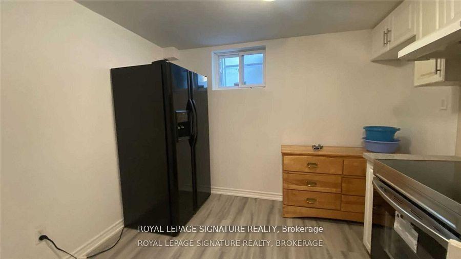 Front of Unit Bsmt, 2063 Saxon Road