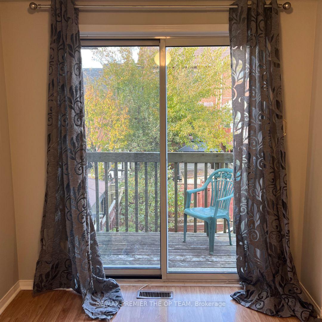 Photo 13 of 94 Kelso Crescent, Vaughan, Maple — HOMEH
