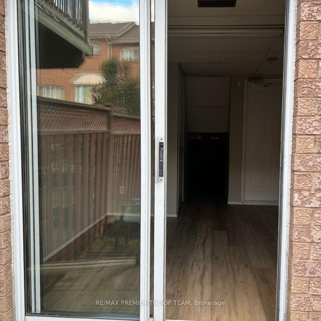 Photo 51 of 94 Kelso Crescent, Vaughan, Maple — HOMEH