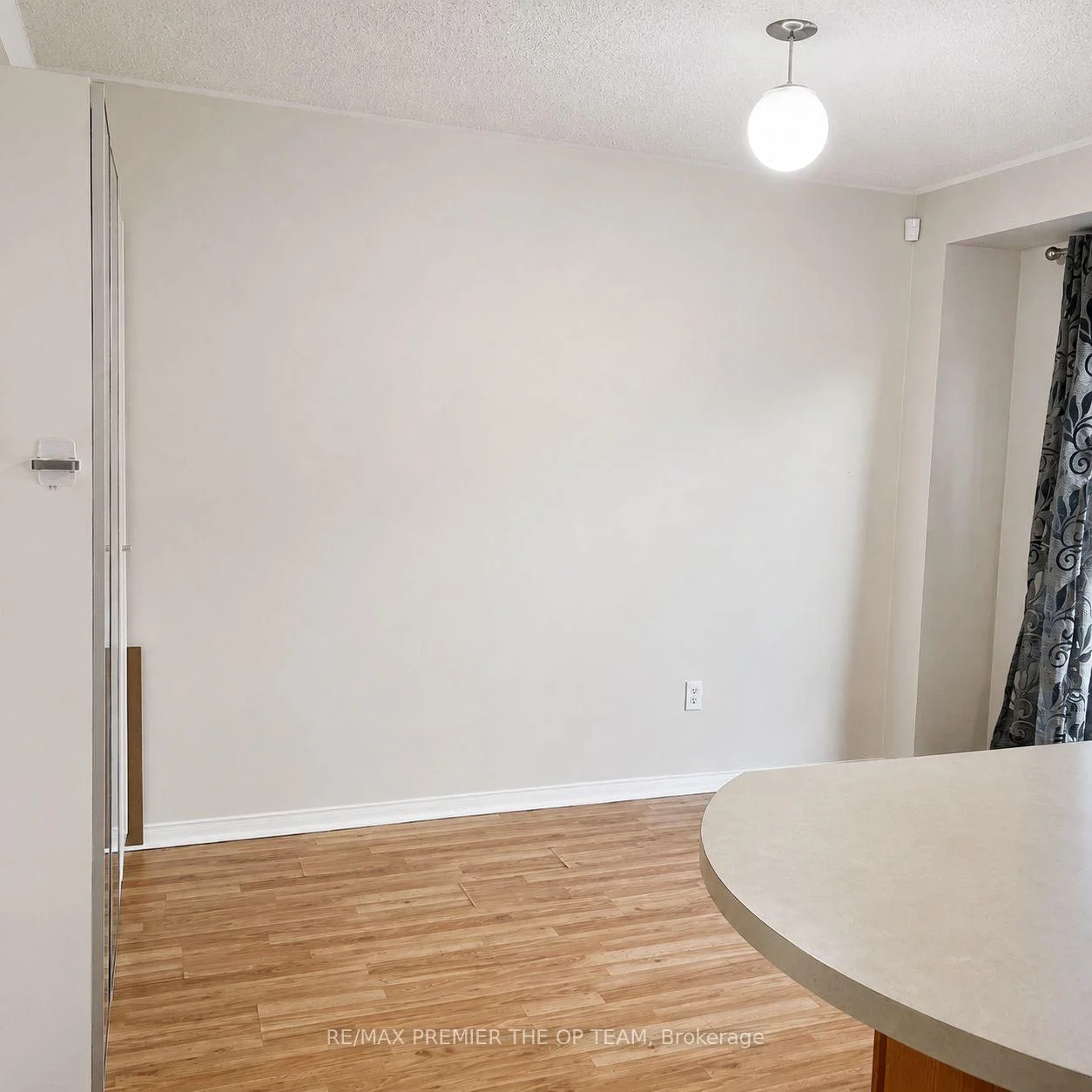 Photo 18 of 94 Kelso Crescent, Vaughan, Maple — HOMEH
