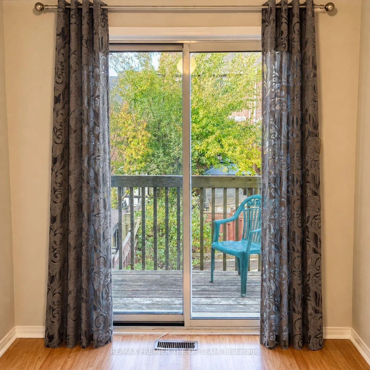 Photo 20 of 94 Kelso Crescent, Vaughan, Maple — HOMEH